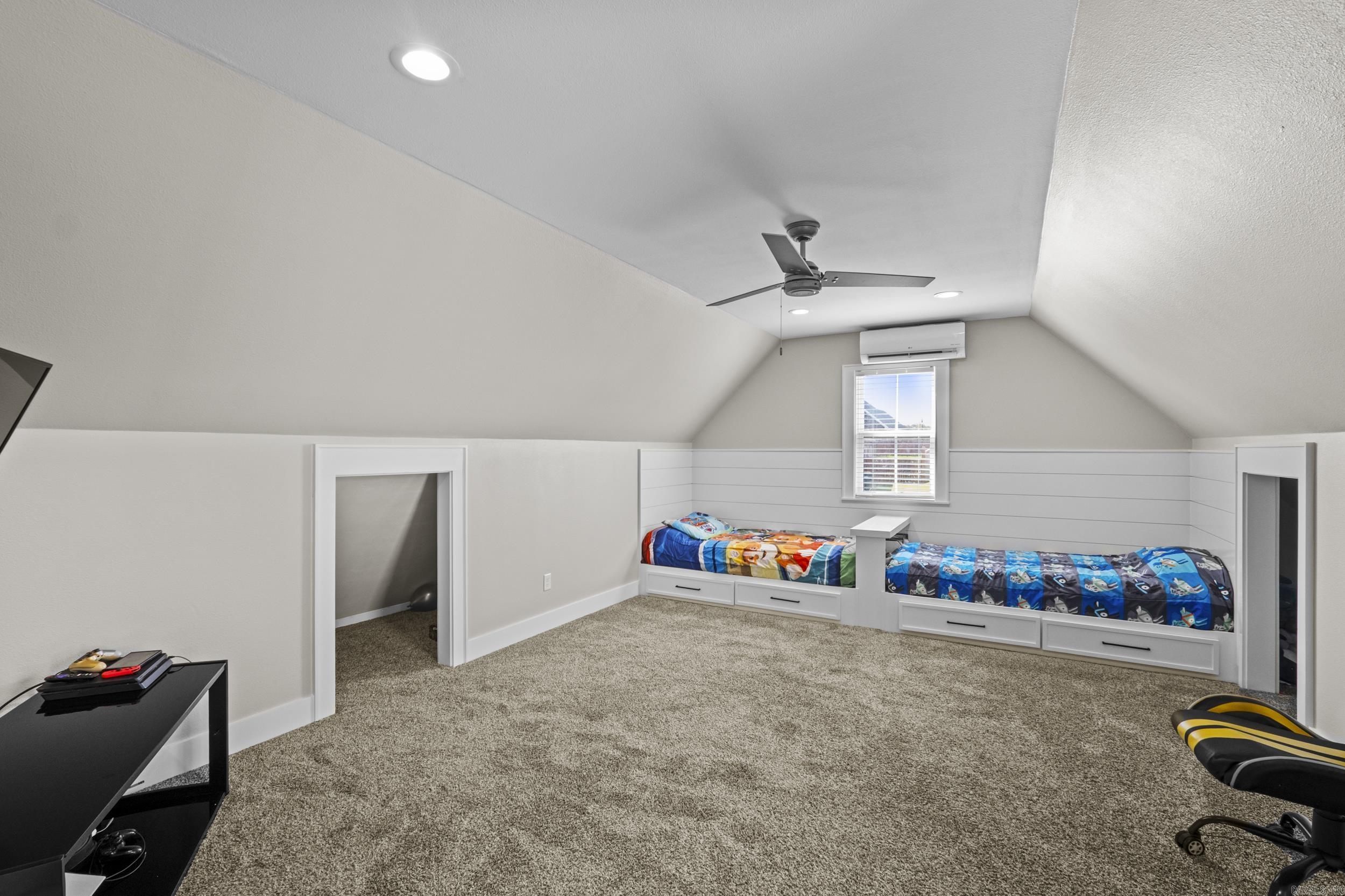 Creekview - Residential