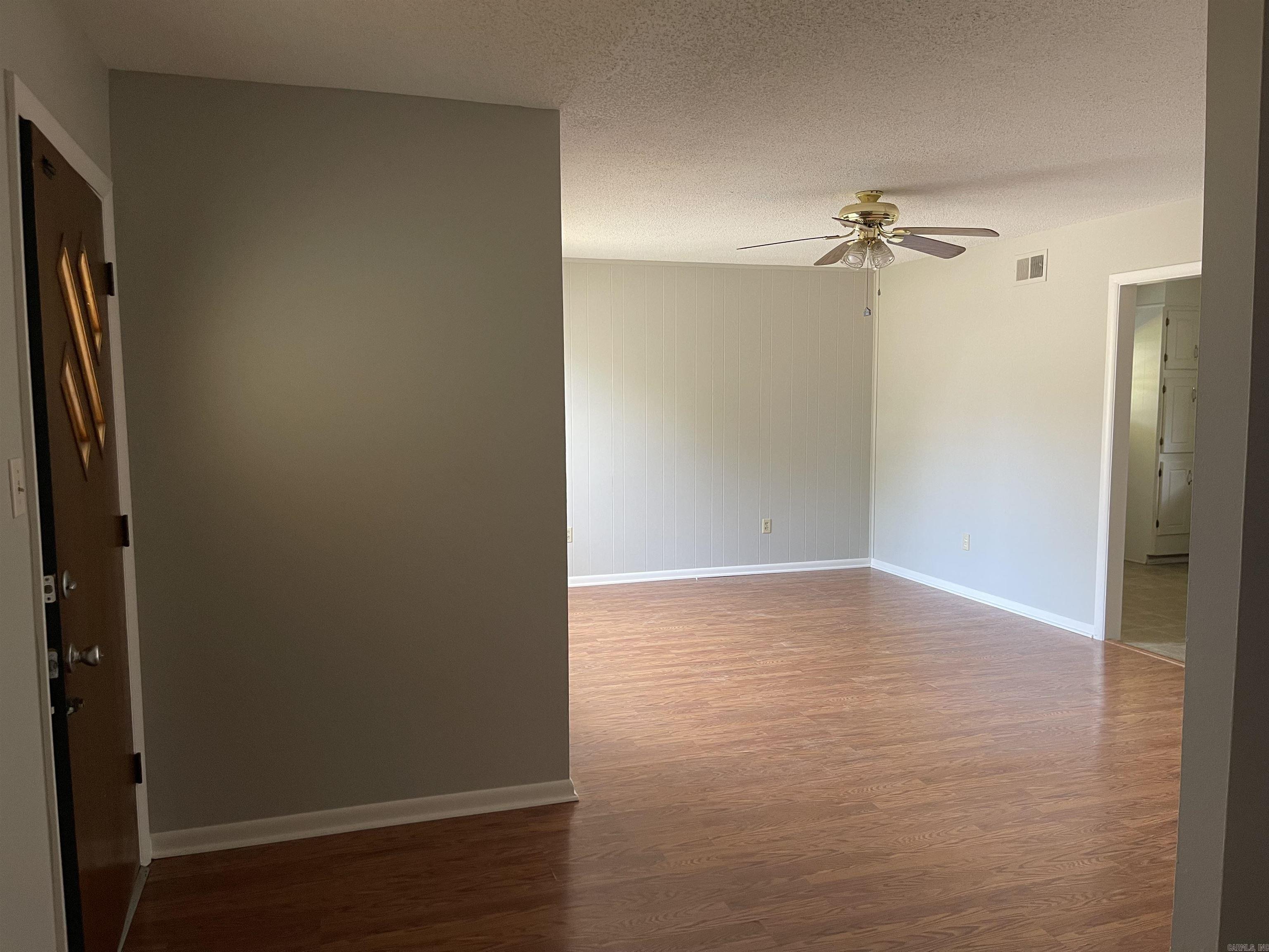 RIVERCLIFF - Residential