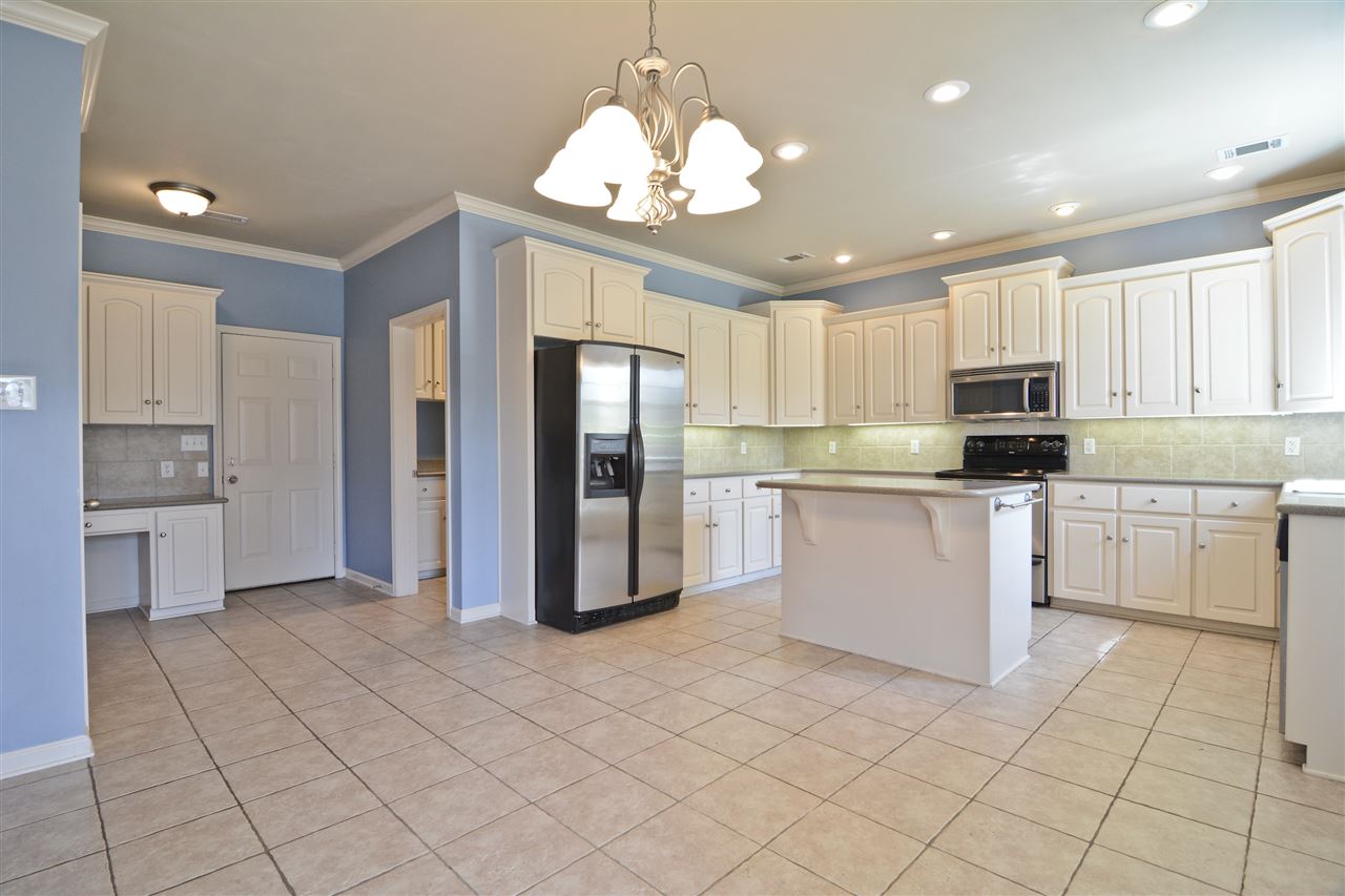 AUSTIN LAKES ON THE BAY ADDN - Residential