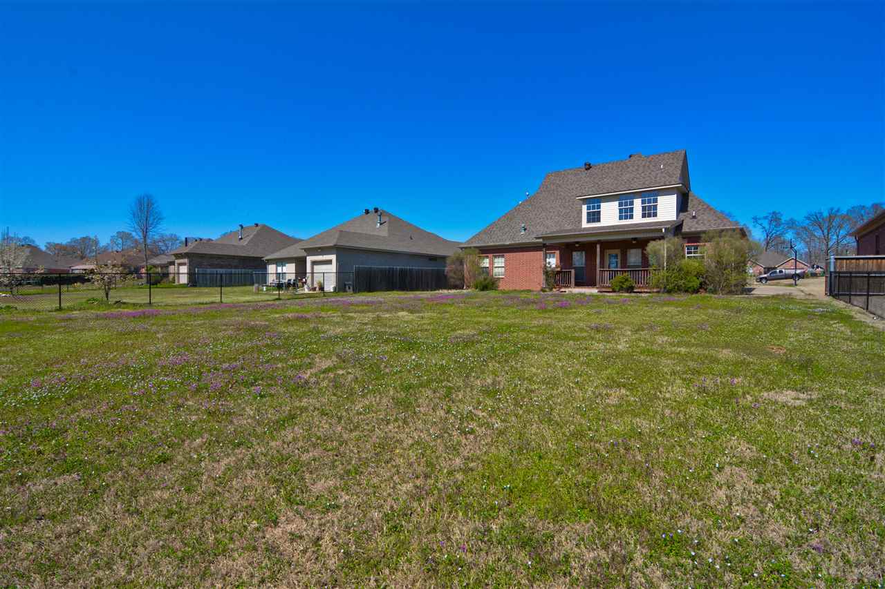 AUSTIN LAKES ON THE BAY ADDN - Residential