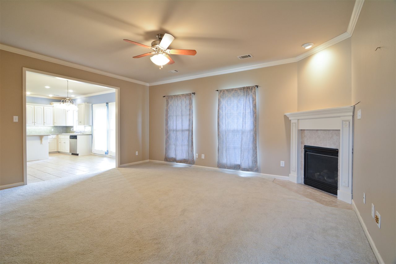 AUSTIN LAKES ON THE BAY ADDN - Residential