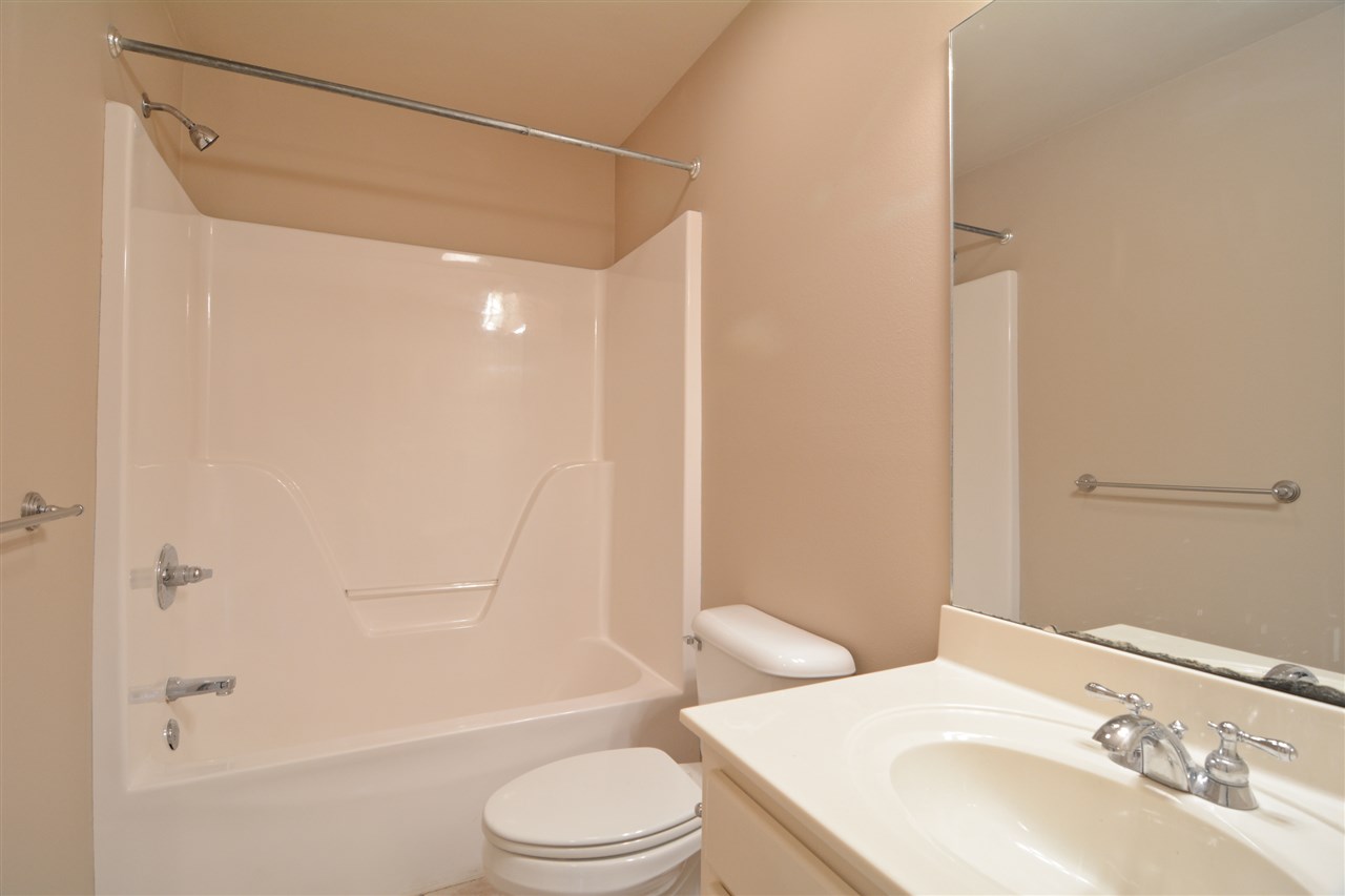 AUSTIN LAKES ON THE BAY ADDN - Residential