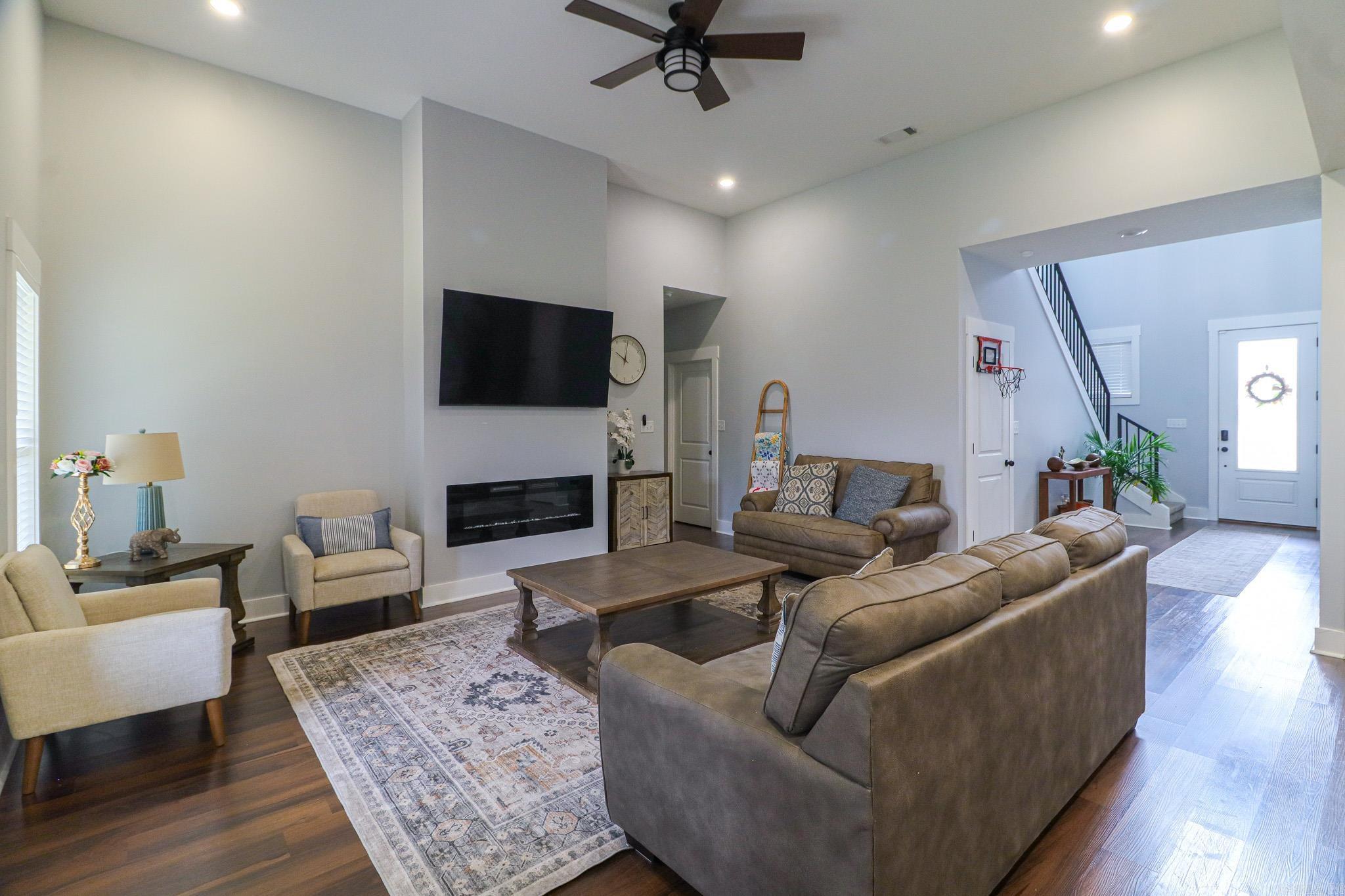 PROSPECT VILLAGE - Residential
