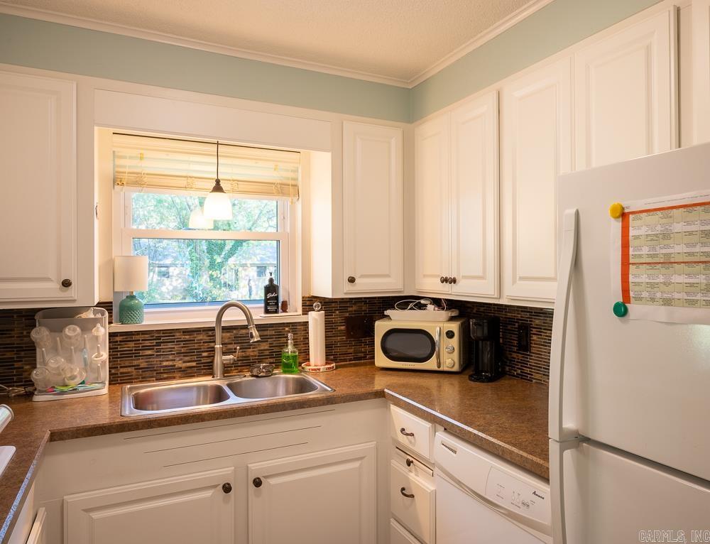 BROOK HOLLOW ADDN - Residential