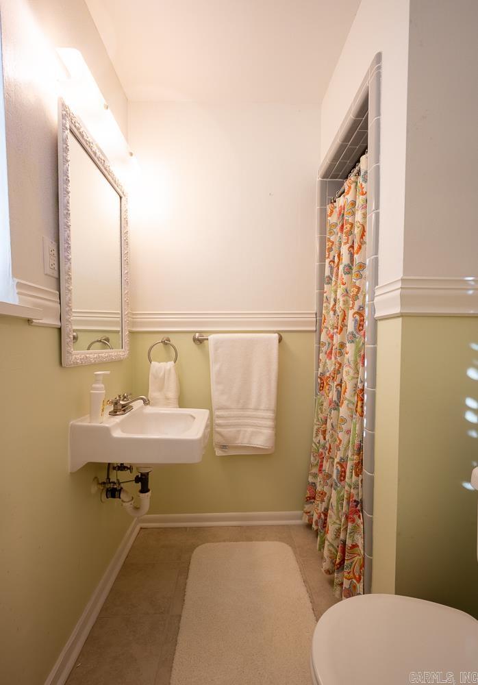 BROOK HOLLOW ADDN - Residential