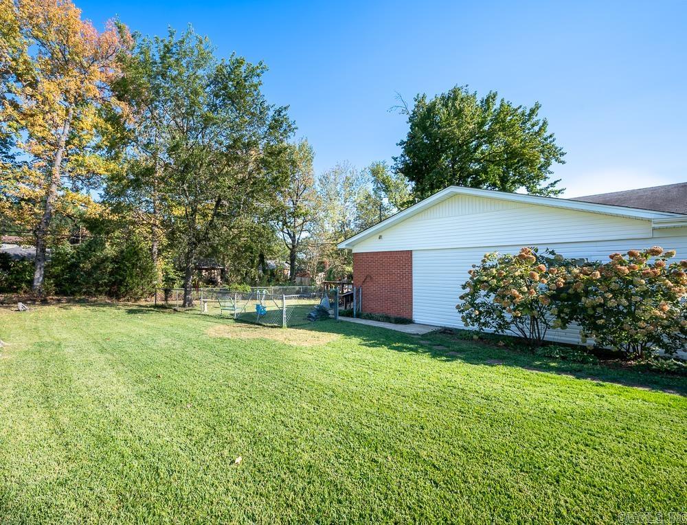 BROOK HOLLOW ADDN - Residential