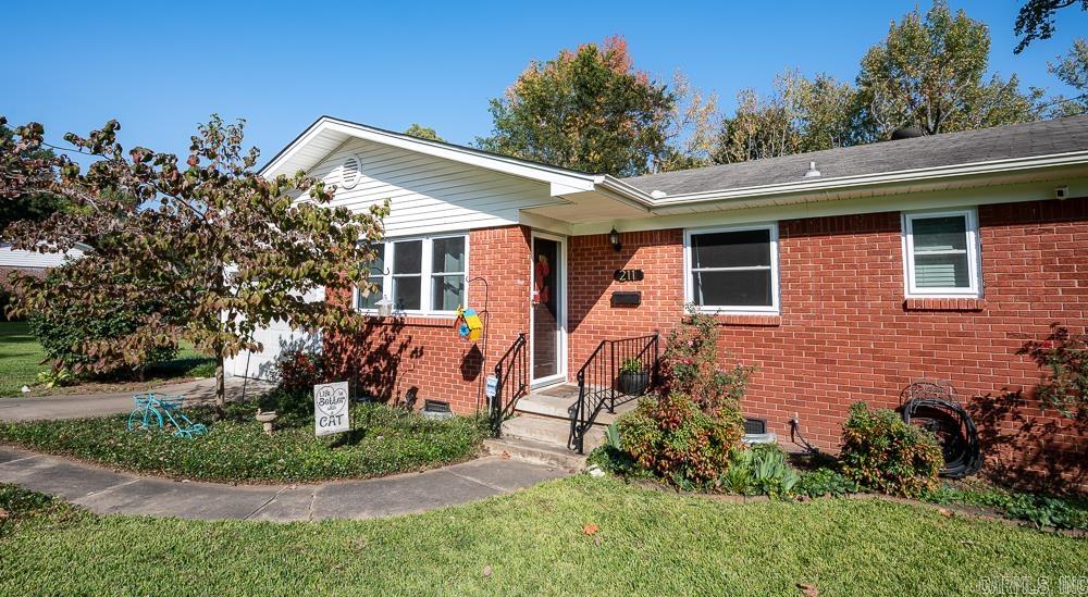 BROOK HOLLOW ADDN - Residential