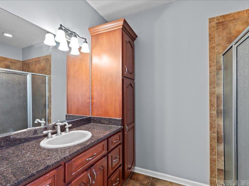 DELTA ACRES - Residential