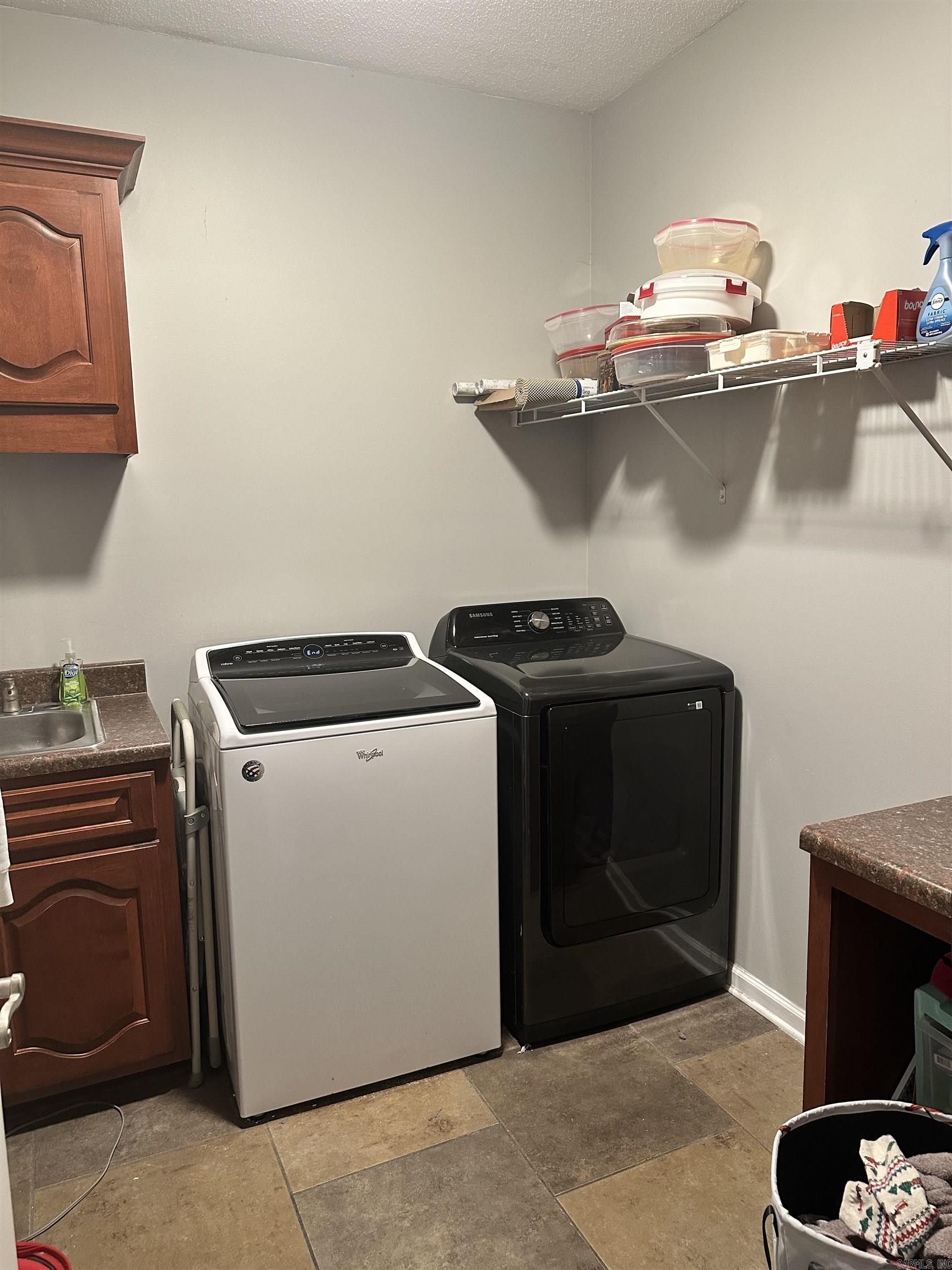 DELTA ACRES - Residential