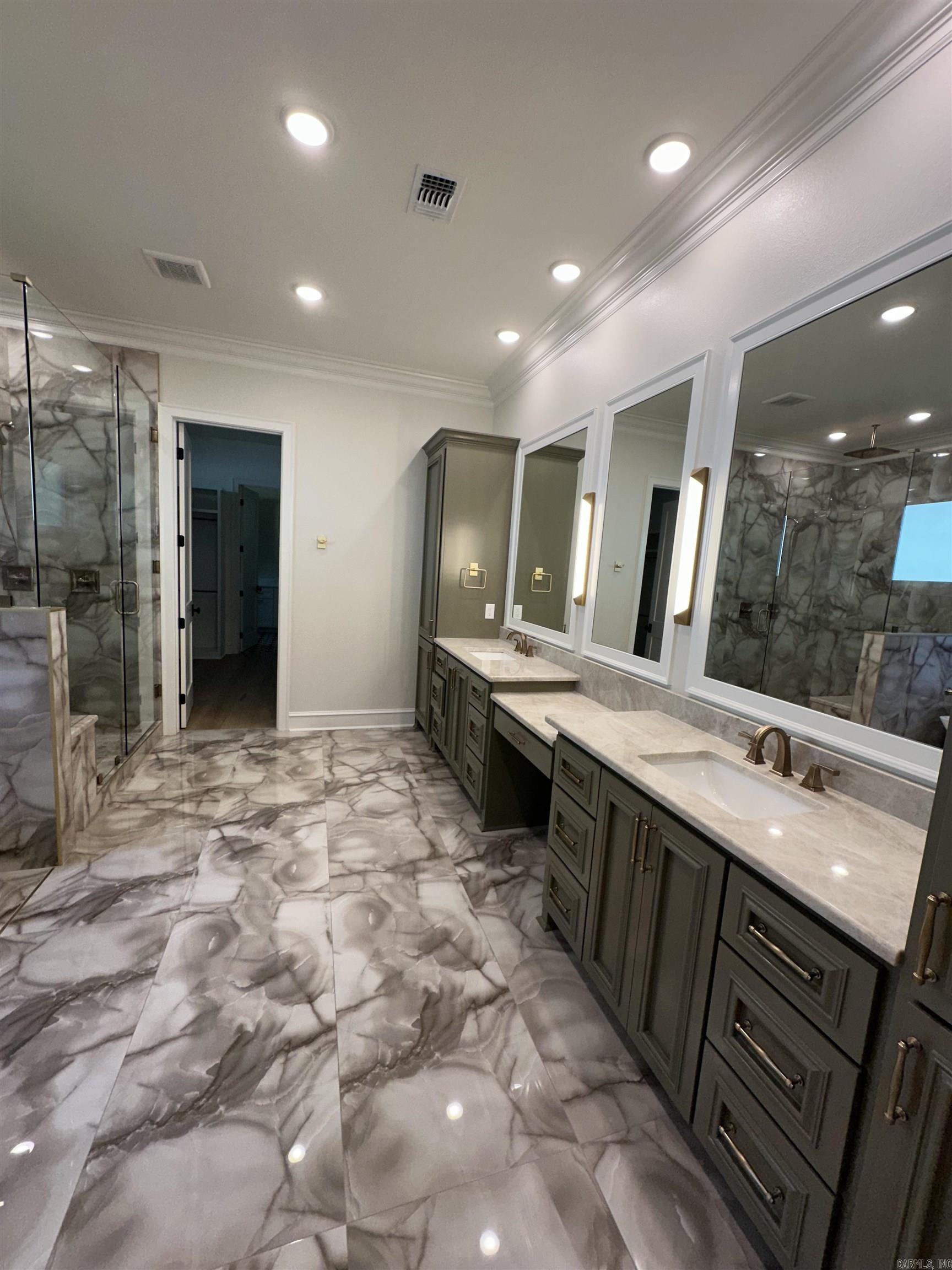 CHENAL VALLEY ABINGTON COURT - Residential