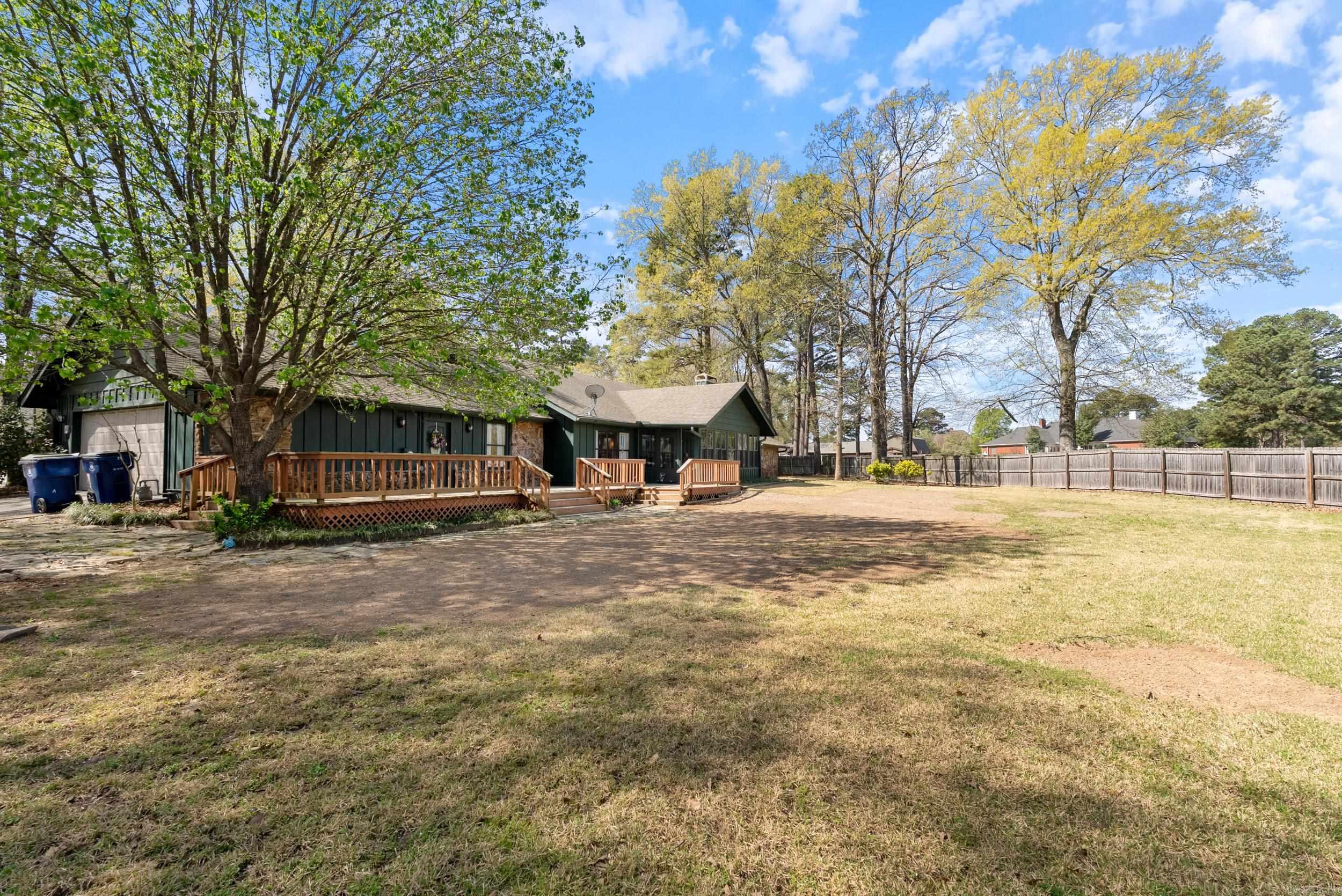 MAUMELLE CLUB MANOR TO CRYSTAL - Residential