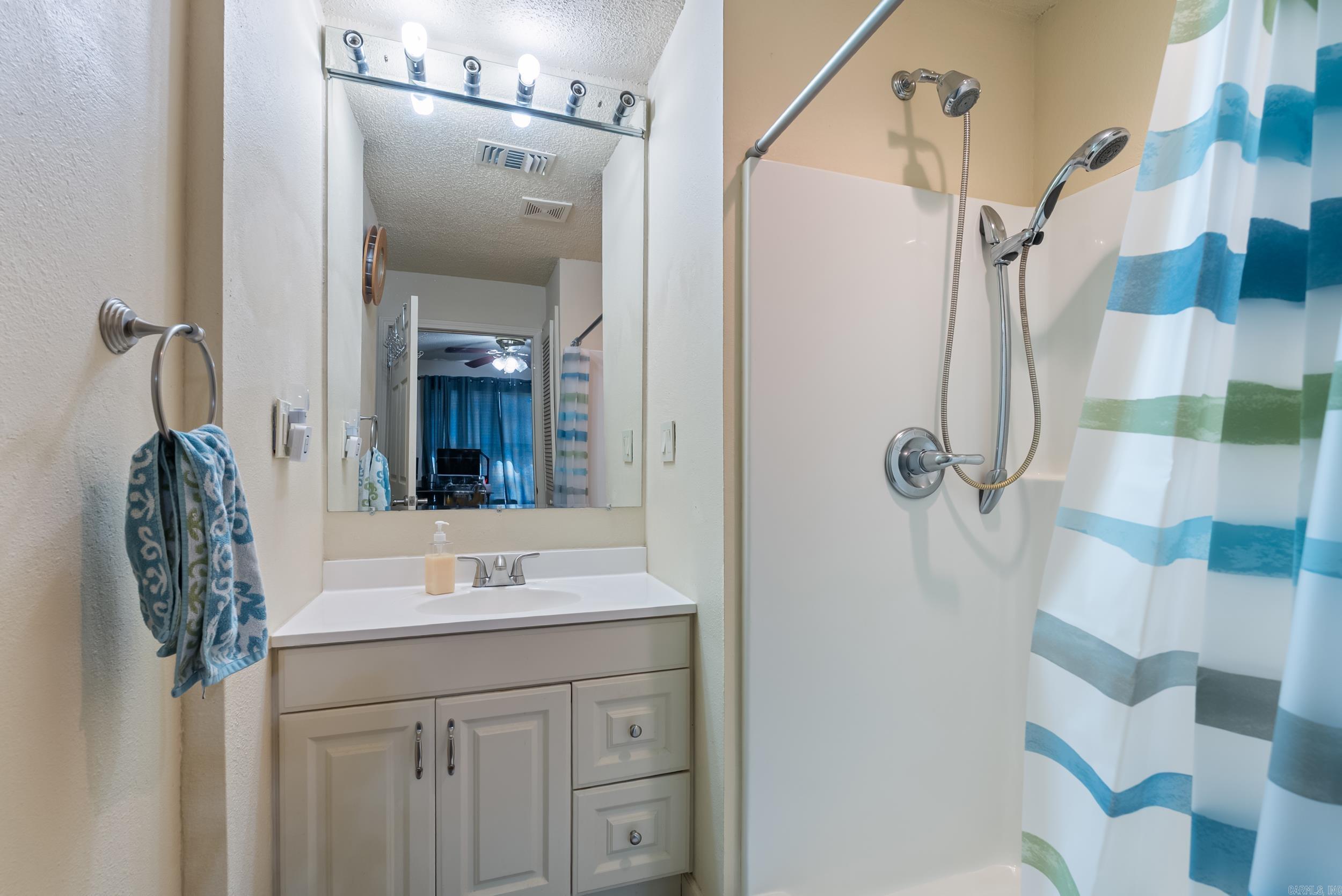 MAUMELLE CLUB MANOR TO CRYSTAL - Residential