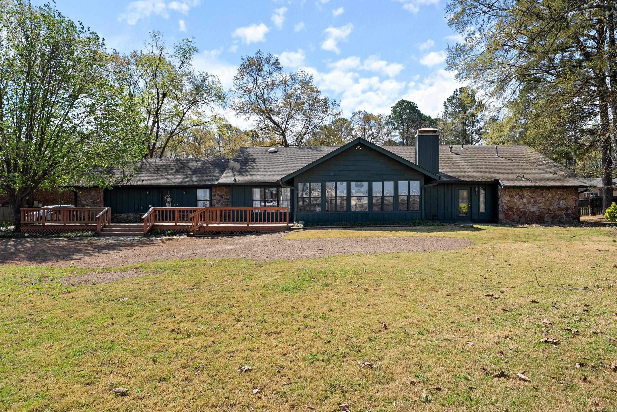 MAUMELLE CLUB MANOR TO CRYSTAL - Residential
