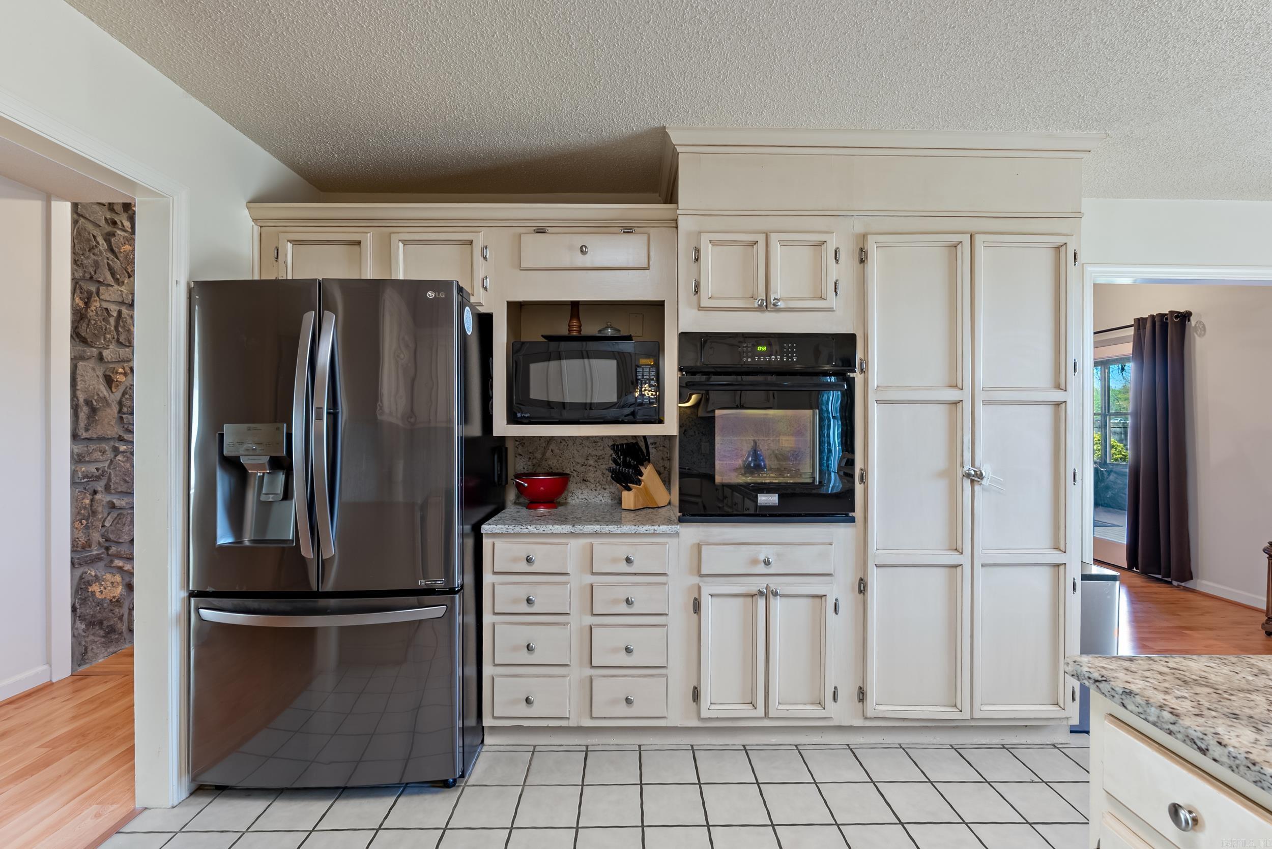 MAUMELLE CLUB MANOR TO CRYSTAL - Residential