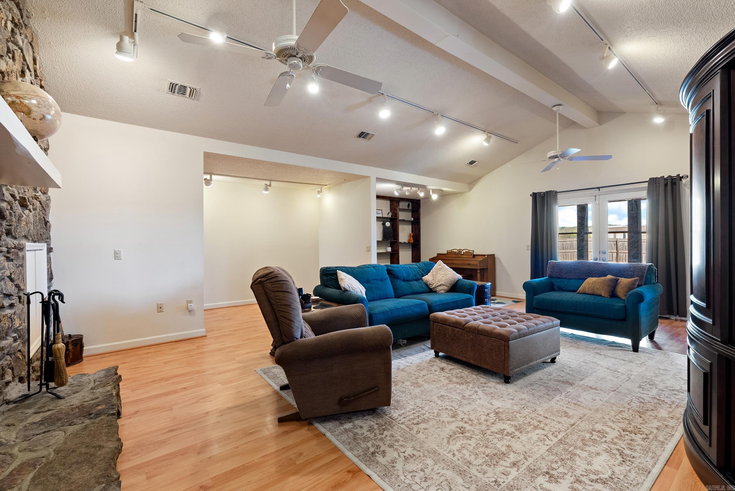 MAUMELLE CLUB MANOR TO CRYSTAL - Residential