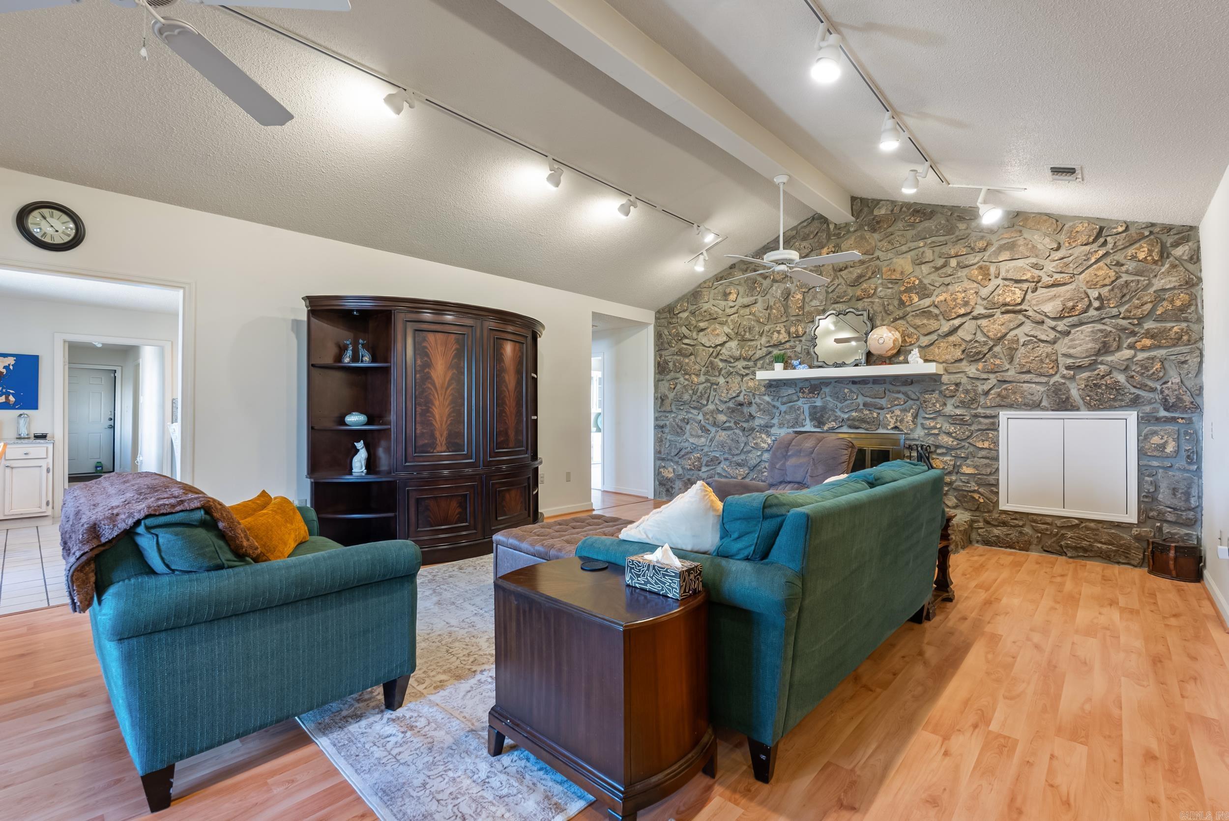 MAUMELLE CLUB MANOR TO CRYSTAL - Residential