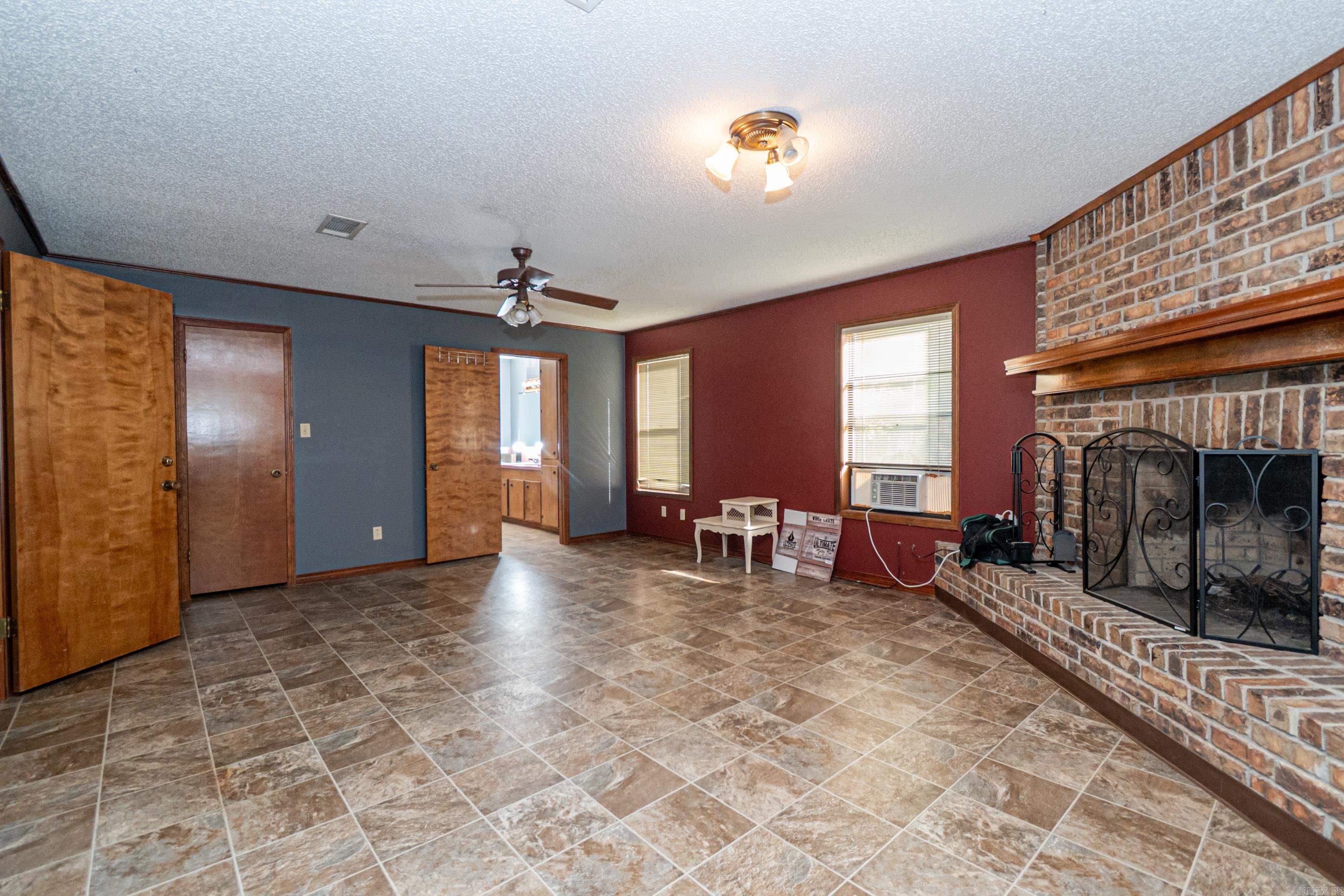 Felsenthal - Residential