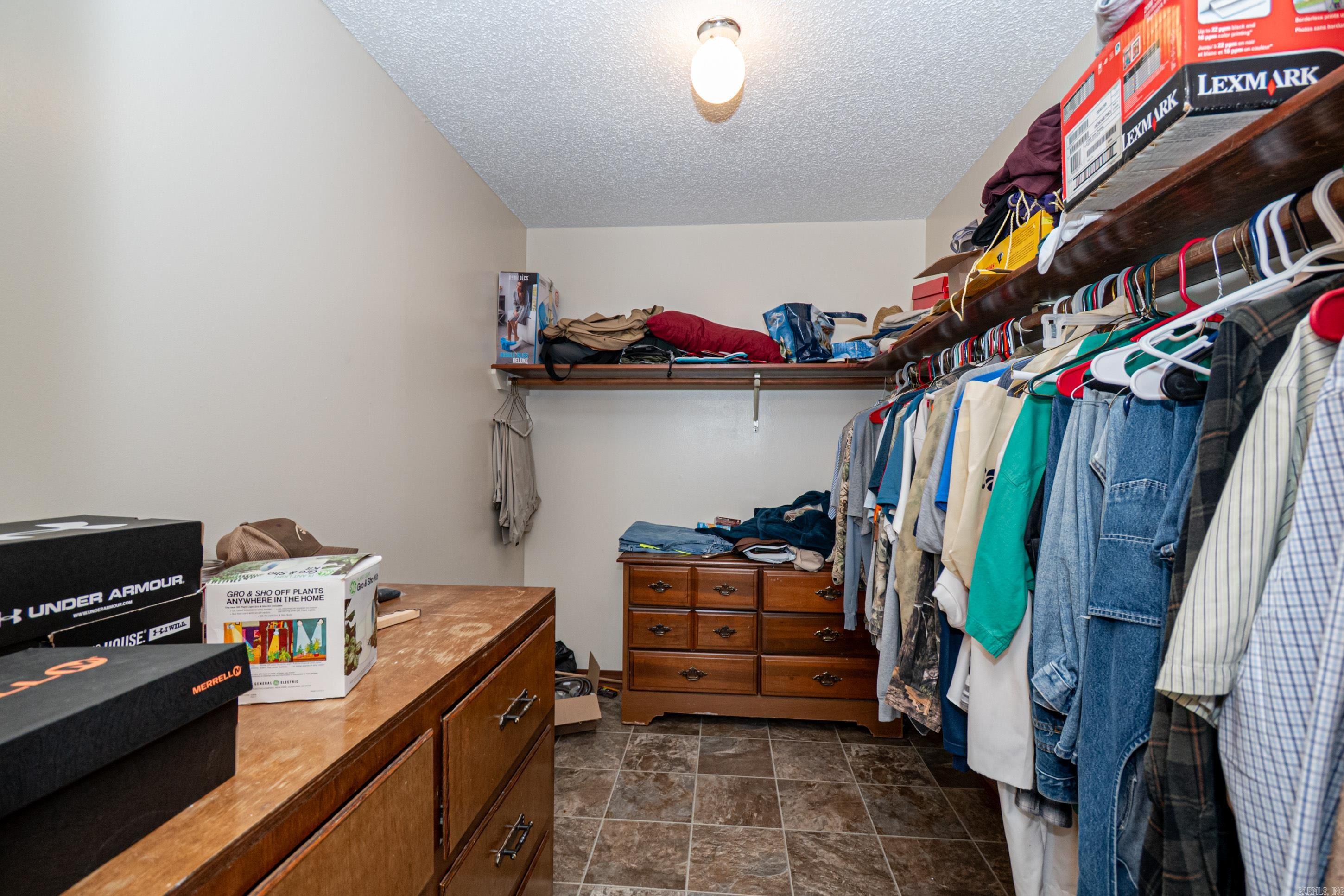 Felsenthal - Residential