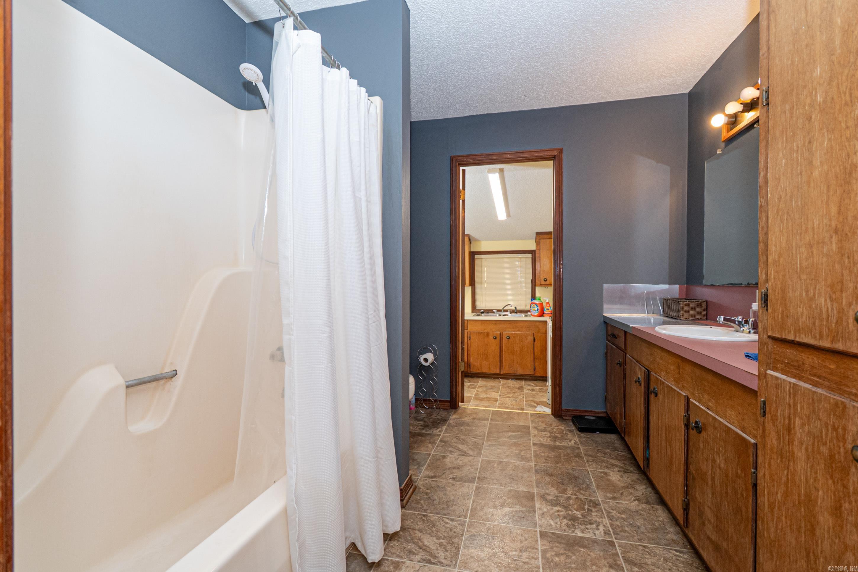 Felsenthal - Residential