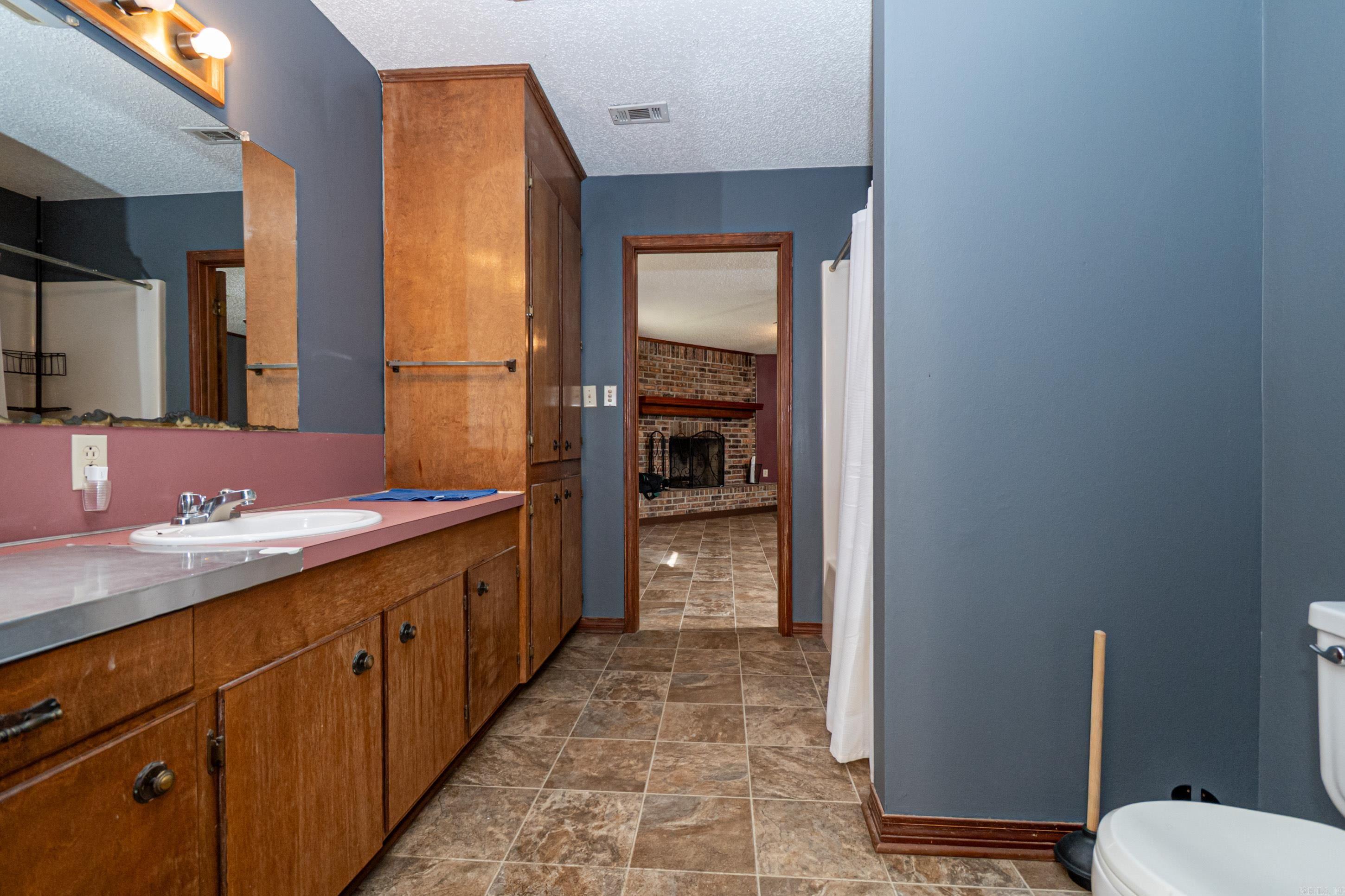 Felsenthal - Residential