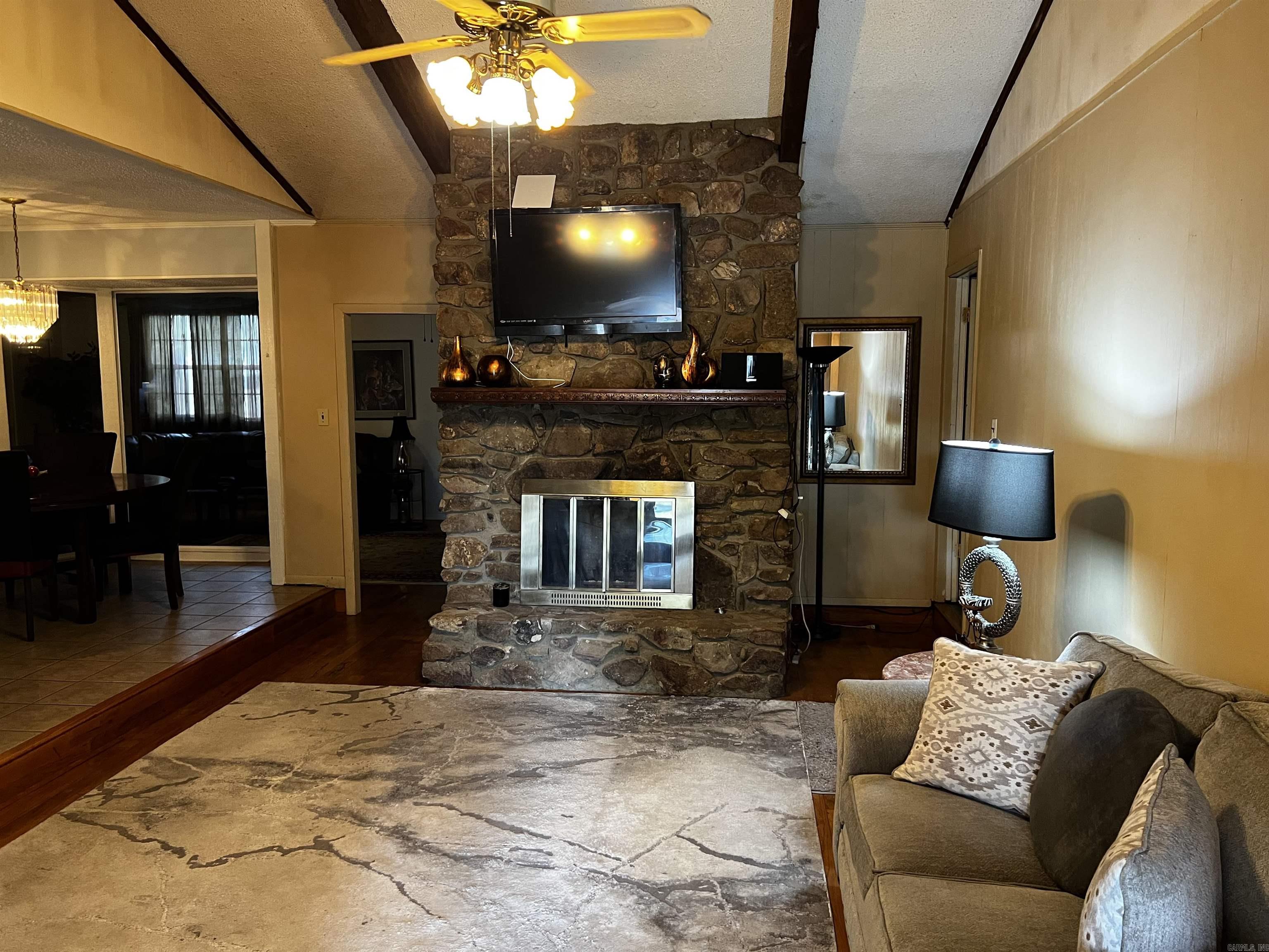 CAMPUS PLACE - Residential