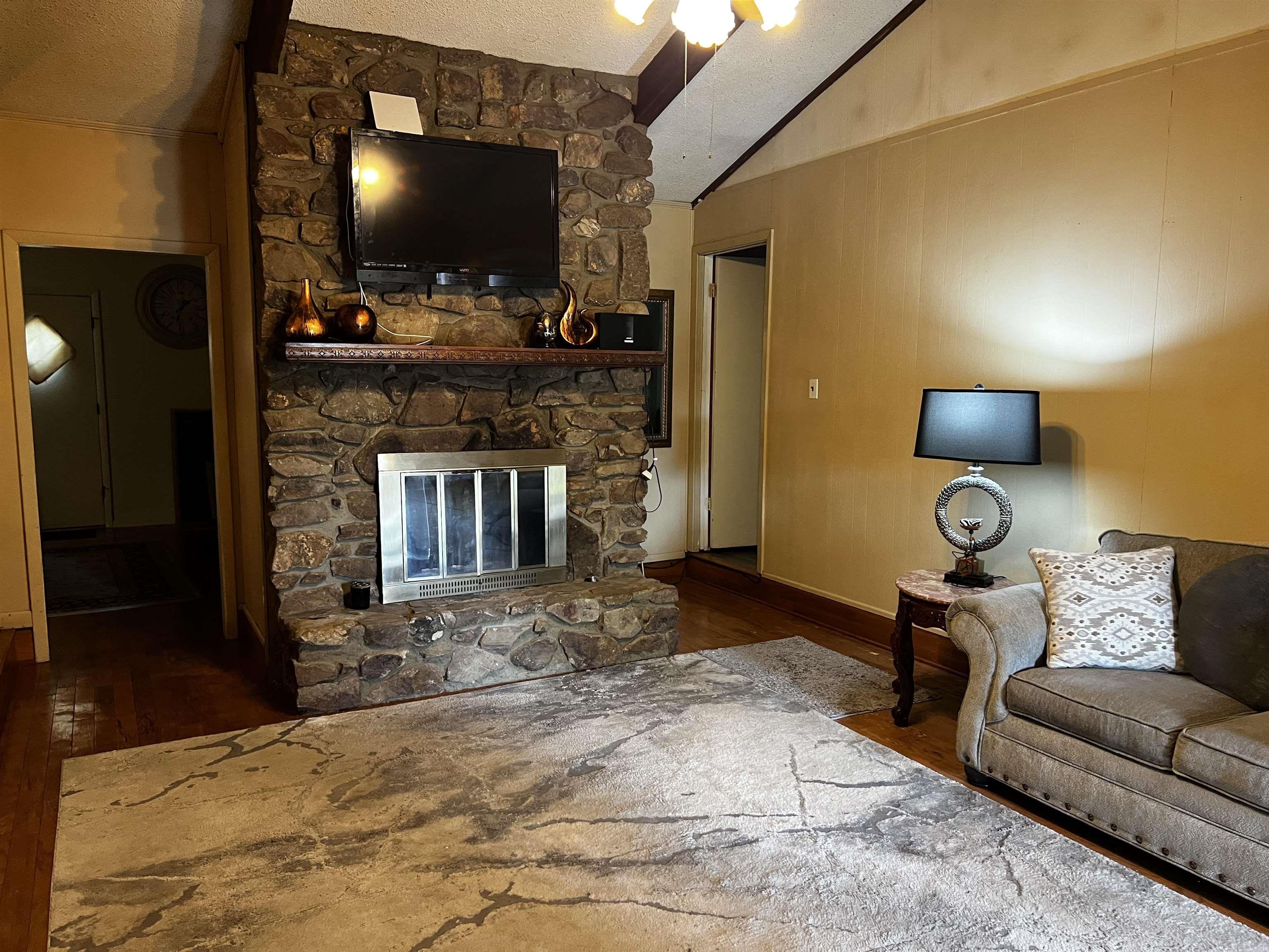 CAMPUS PLACE - Residential