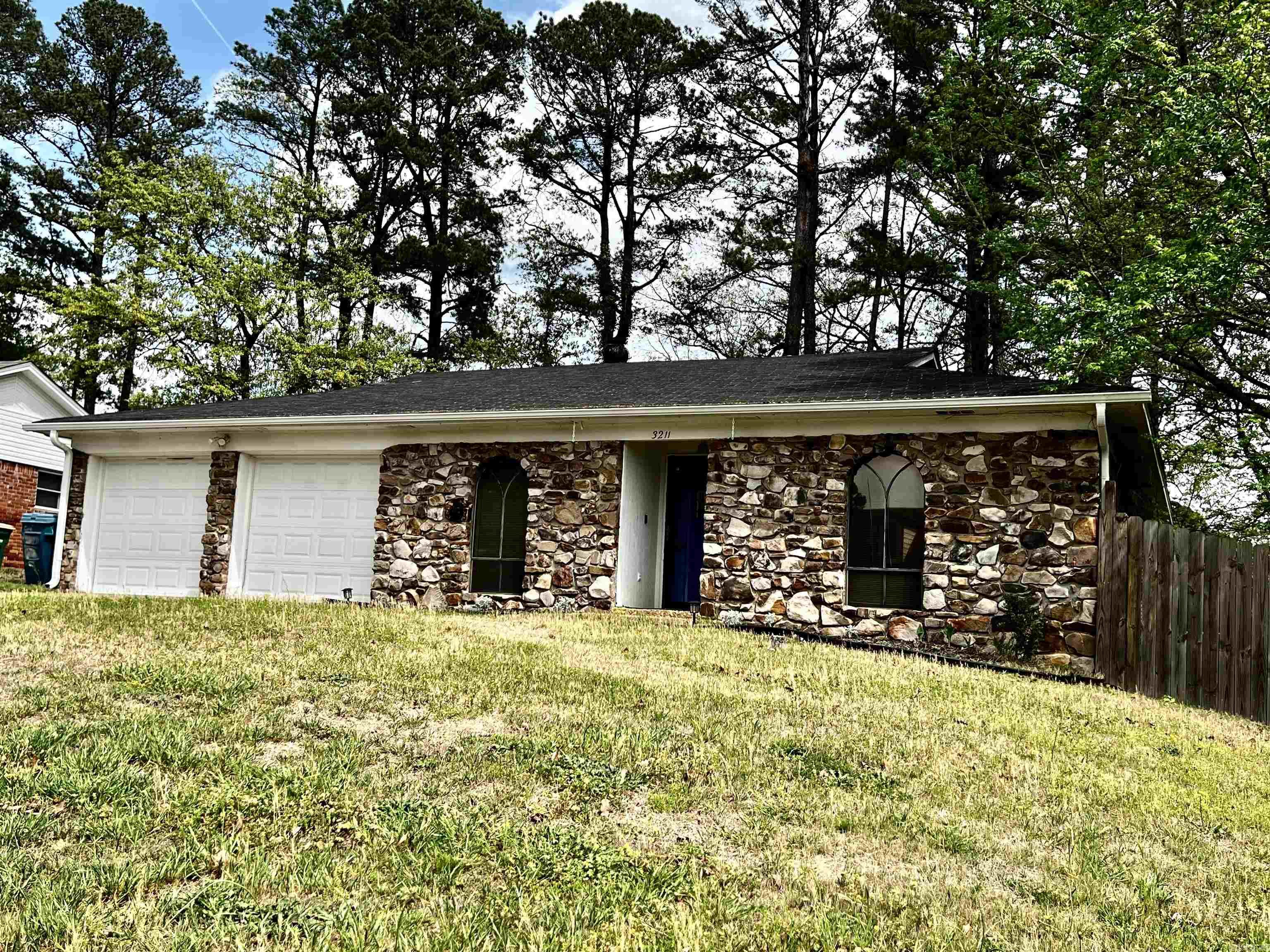 CAMPUS PLACE - Residential