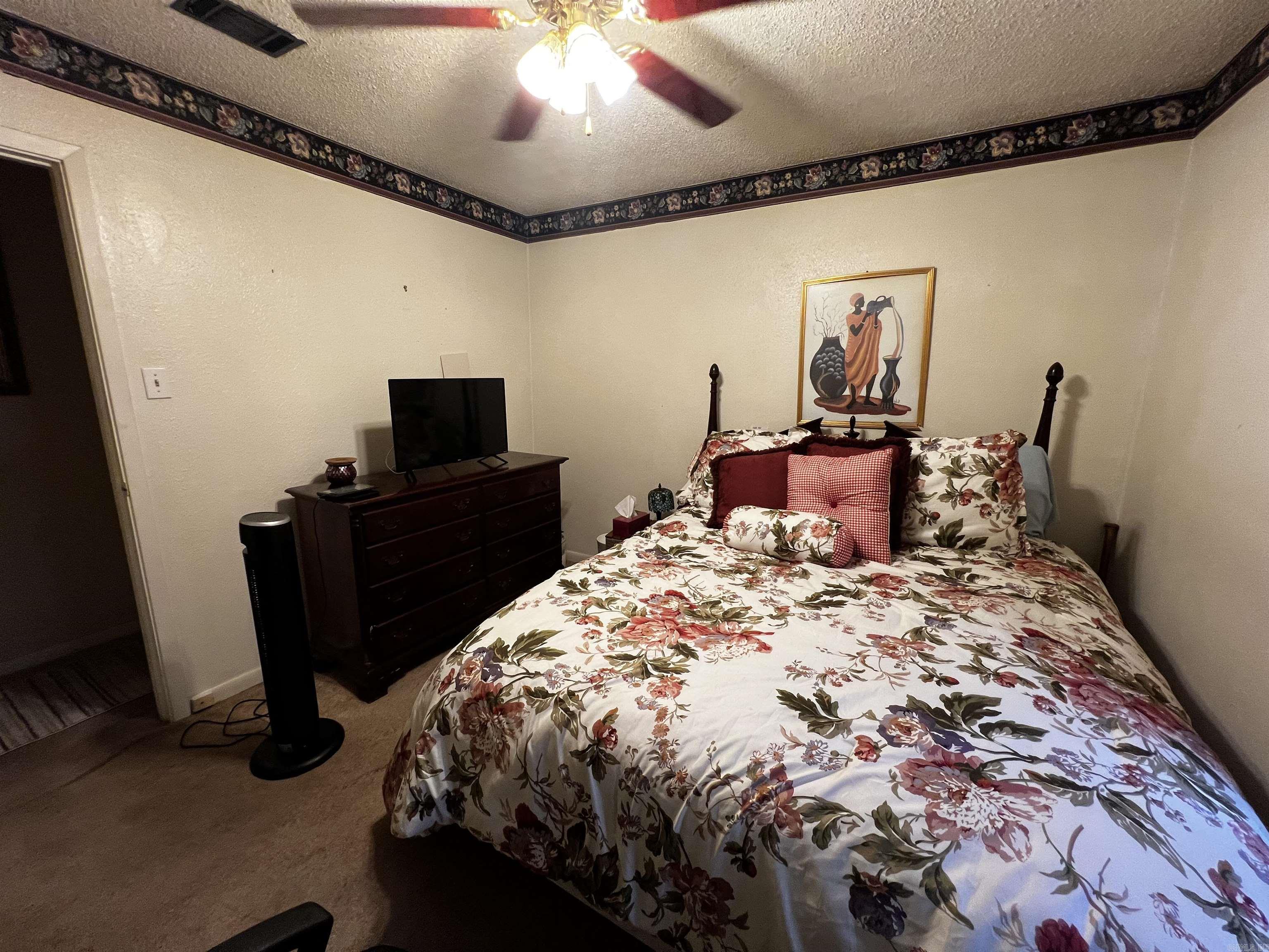 CAMPUS PLACE - Residential