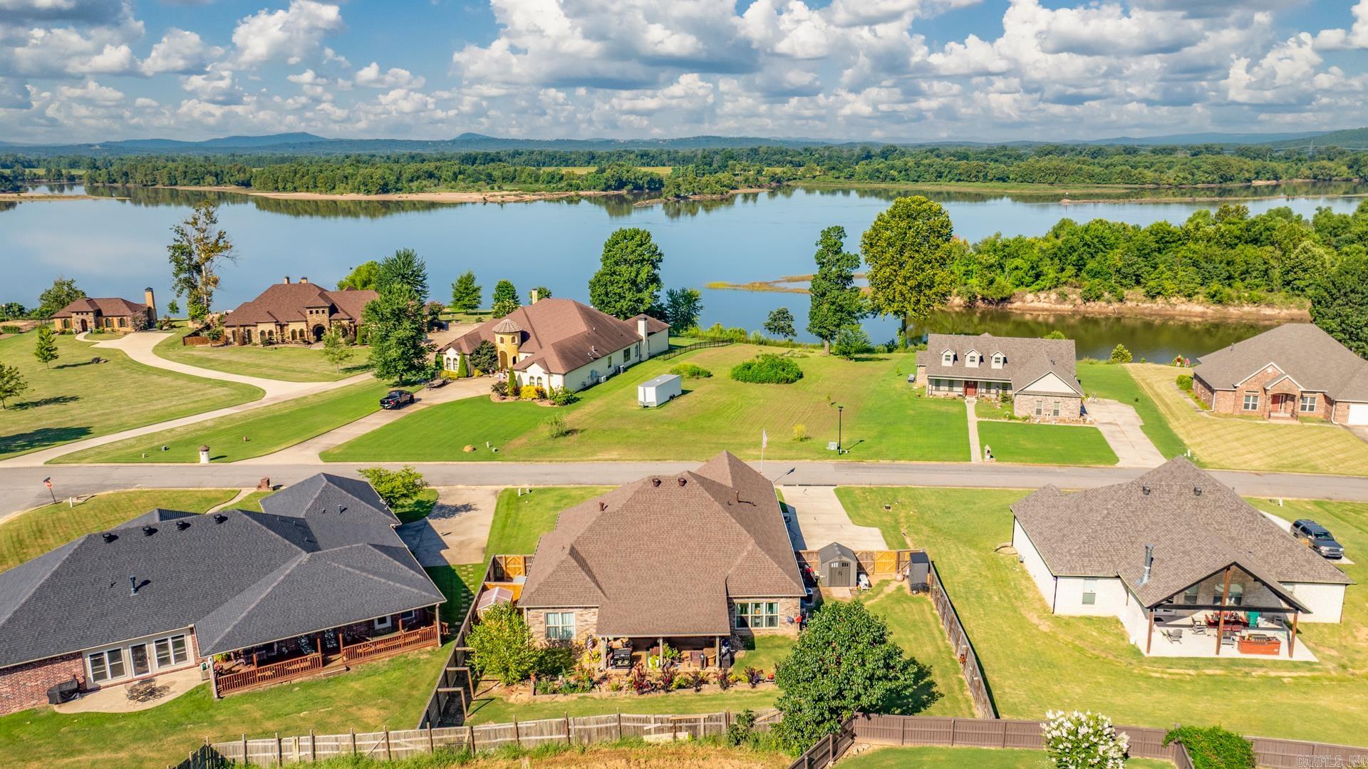 THE RIVER PLANTATION PH II - Residential