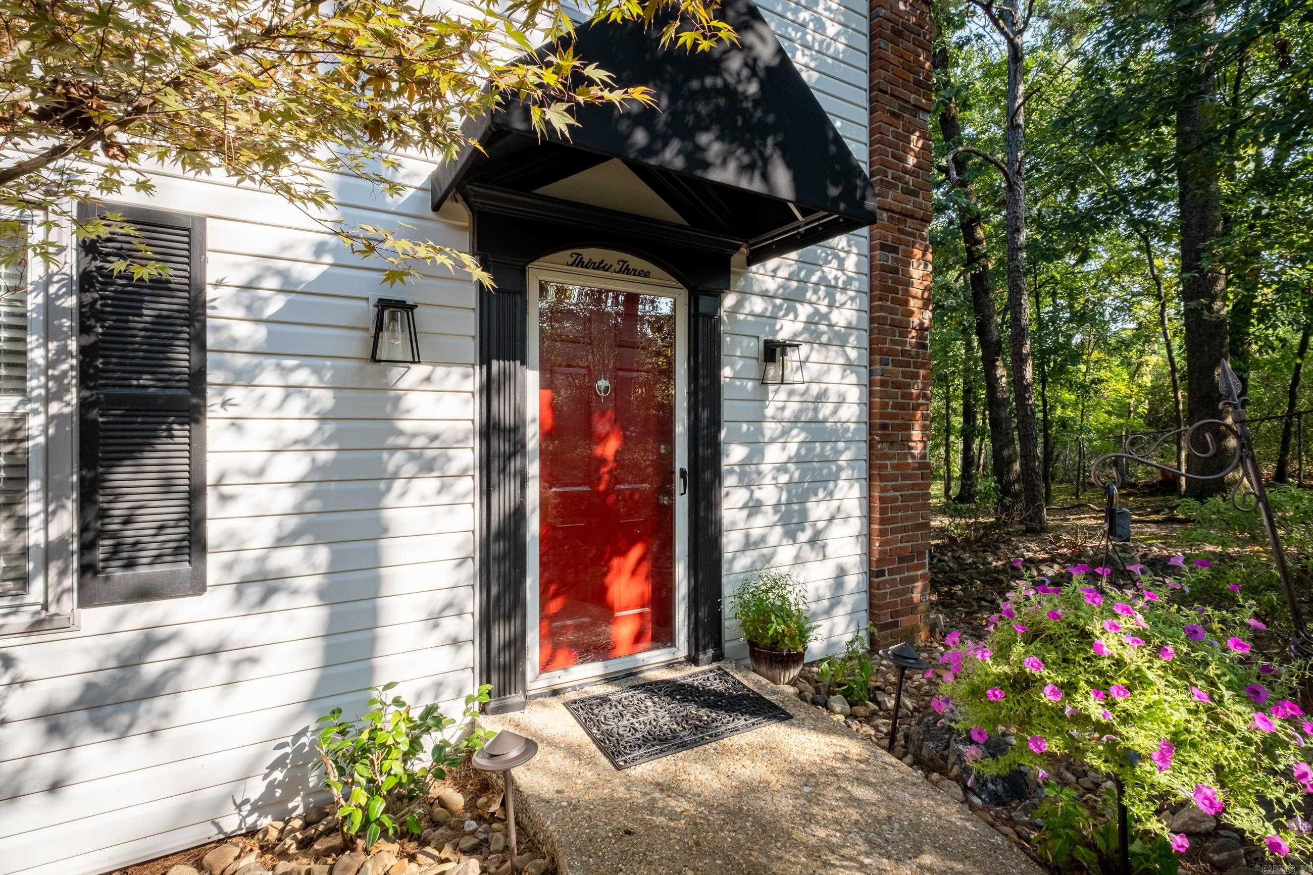 KINGSBRIDGE TWNHSE - Residential