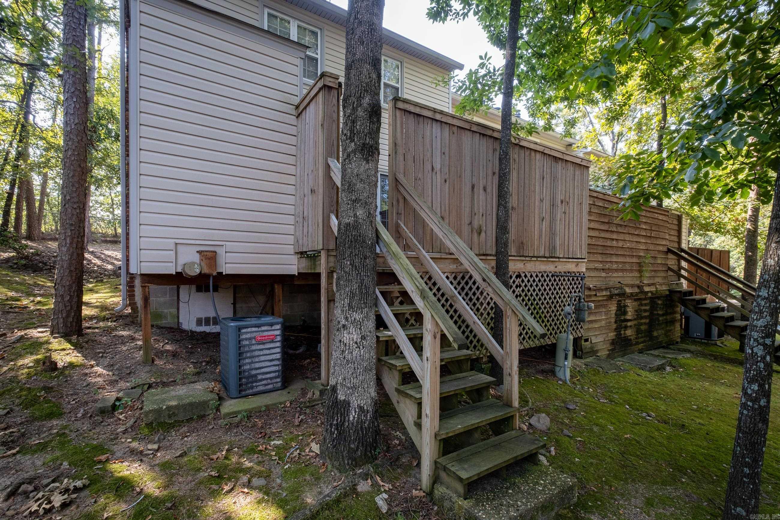 KINGSBRIDGE TWNHSE - Residential