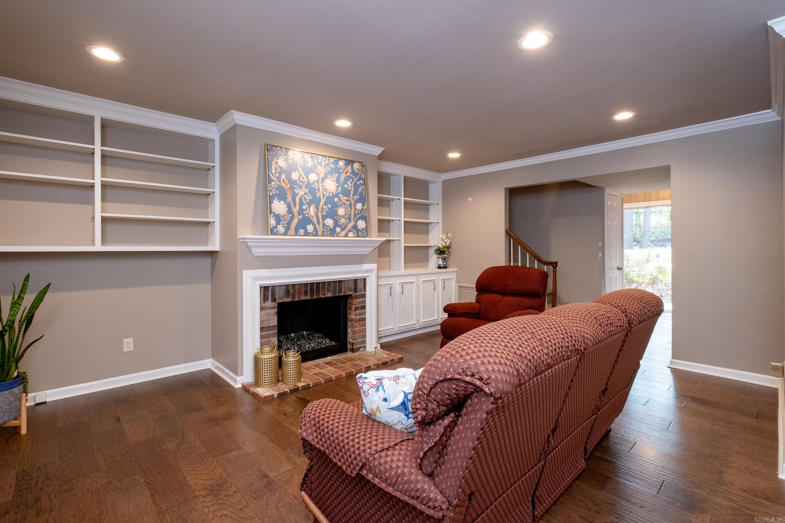 KINGSBRIDGE TWNHSE - Residential