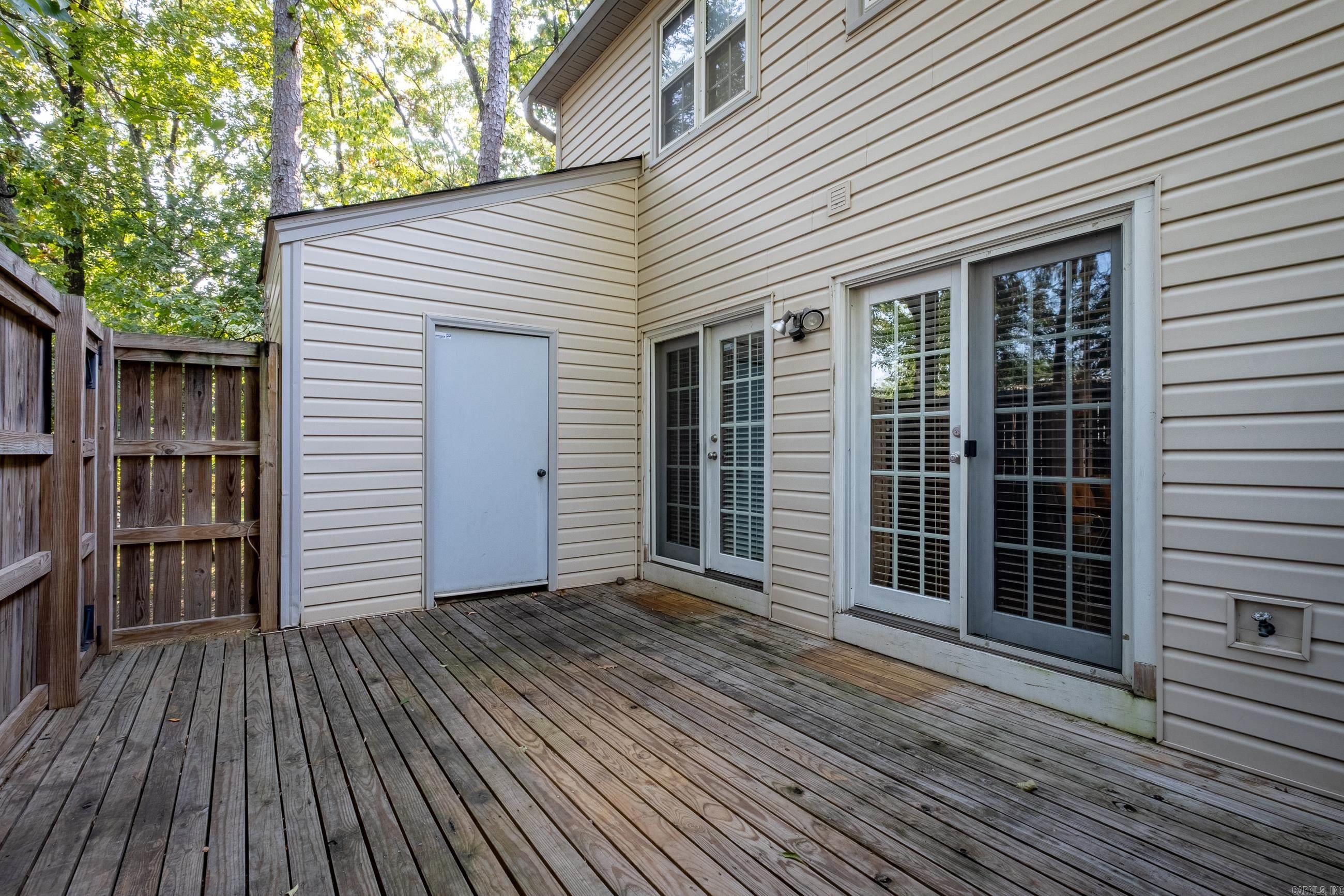 KINGSBRIDGE TWNHSE - Residential