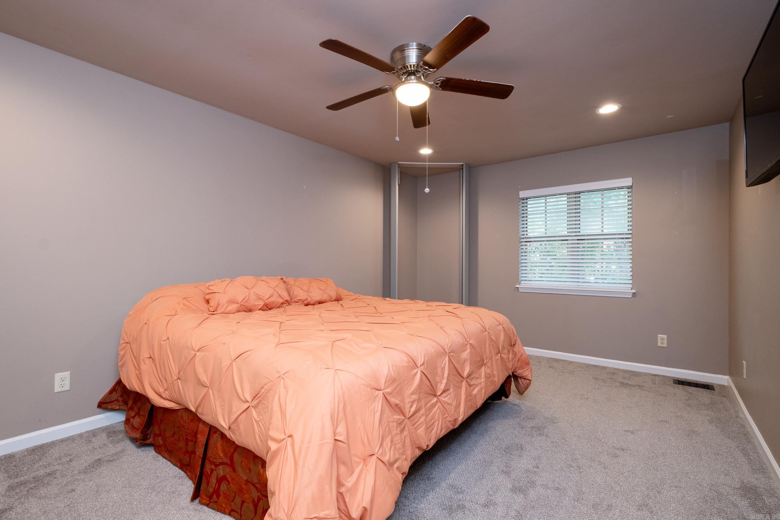 KINGSBRIDGE TWNHSE - Residential