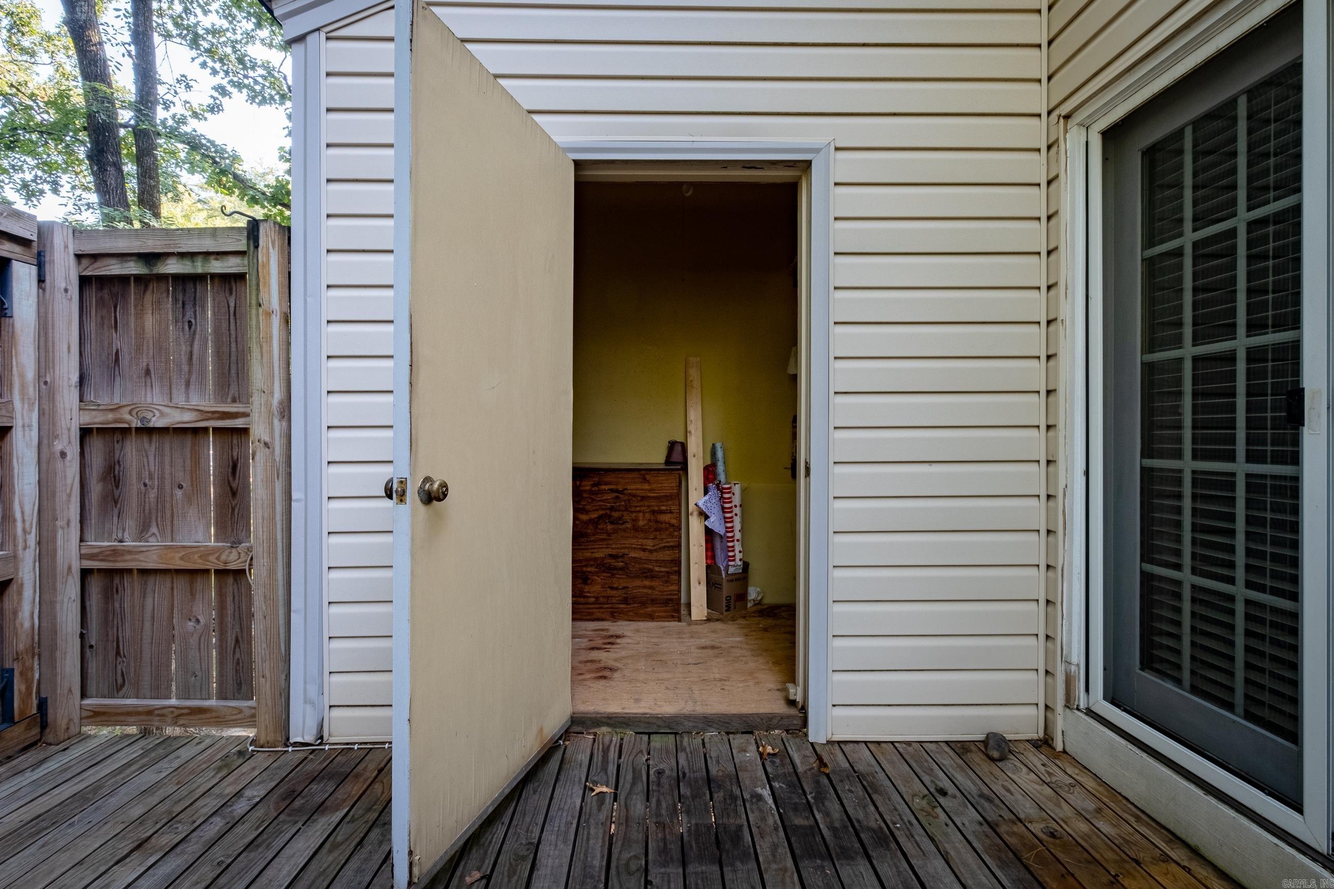 KINGSBRIDGE TWNHSE - Residential