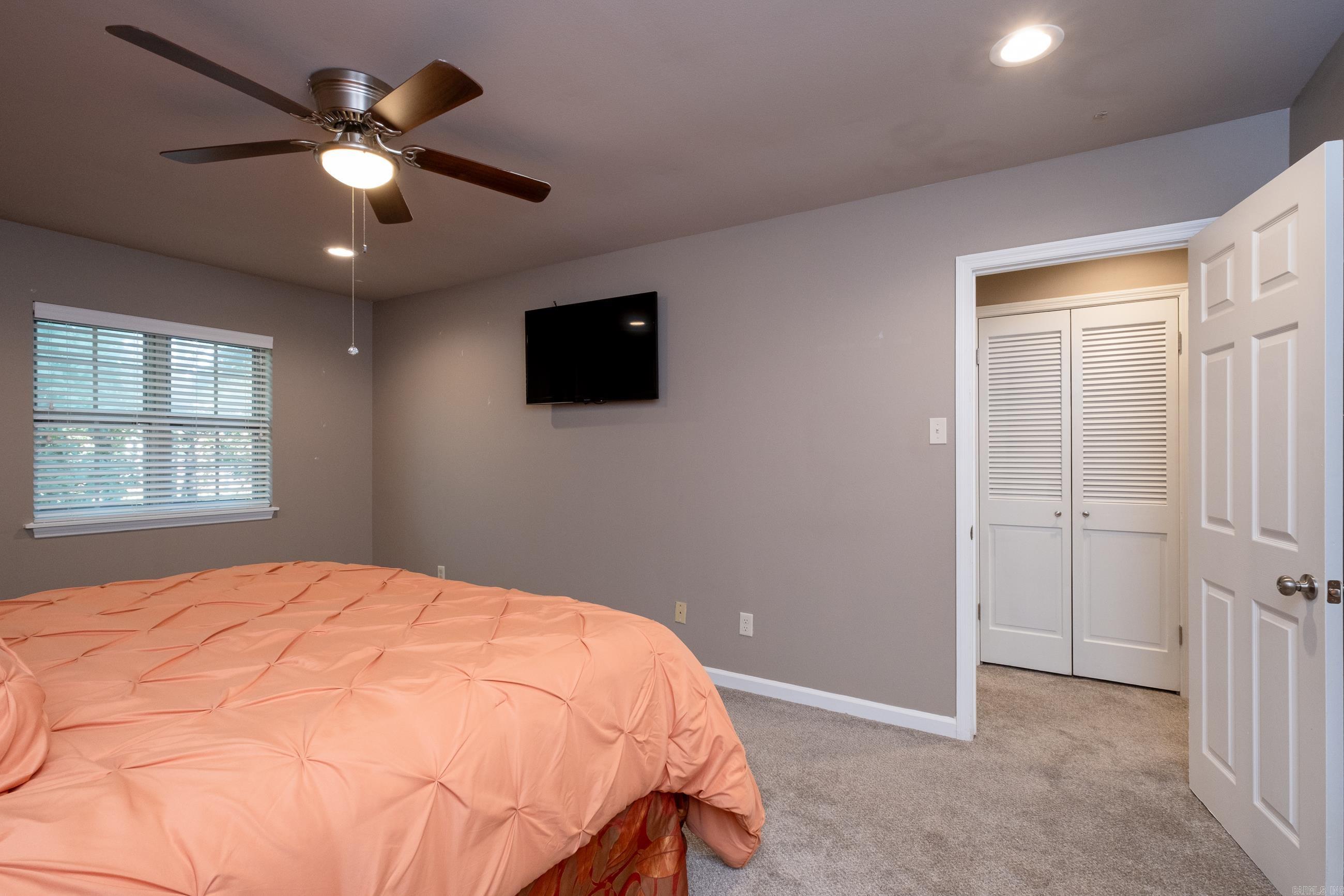 KINGSBRIDGE TWNHSE - Residential