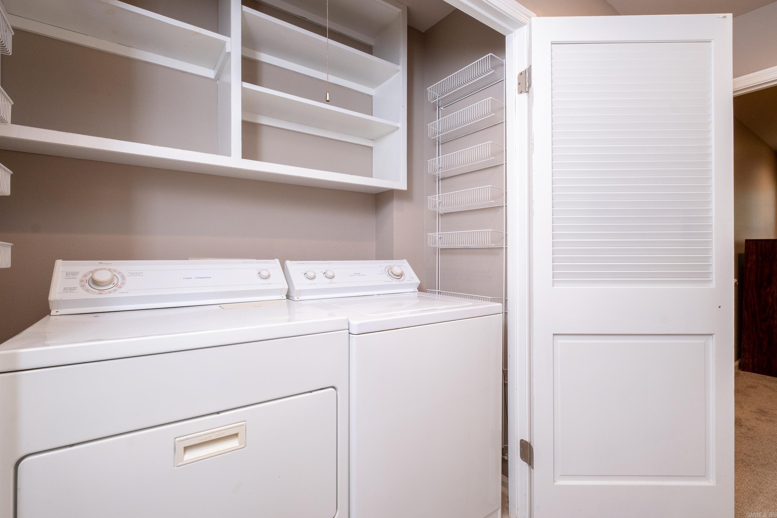 KINGSBRIDGE TWNHSE - Residential