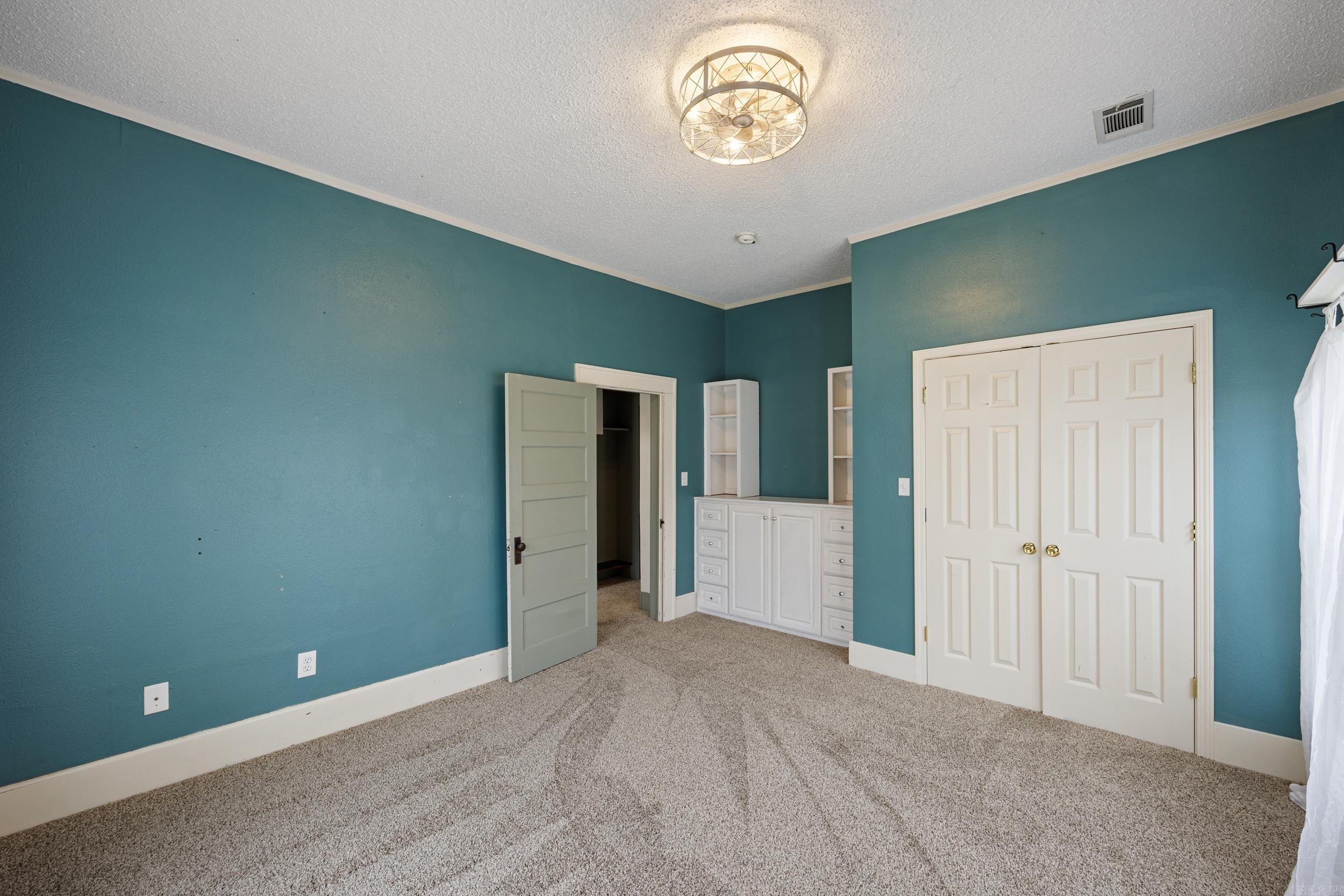 WOODLAWN ADDN - Residential
