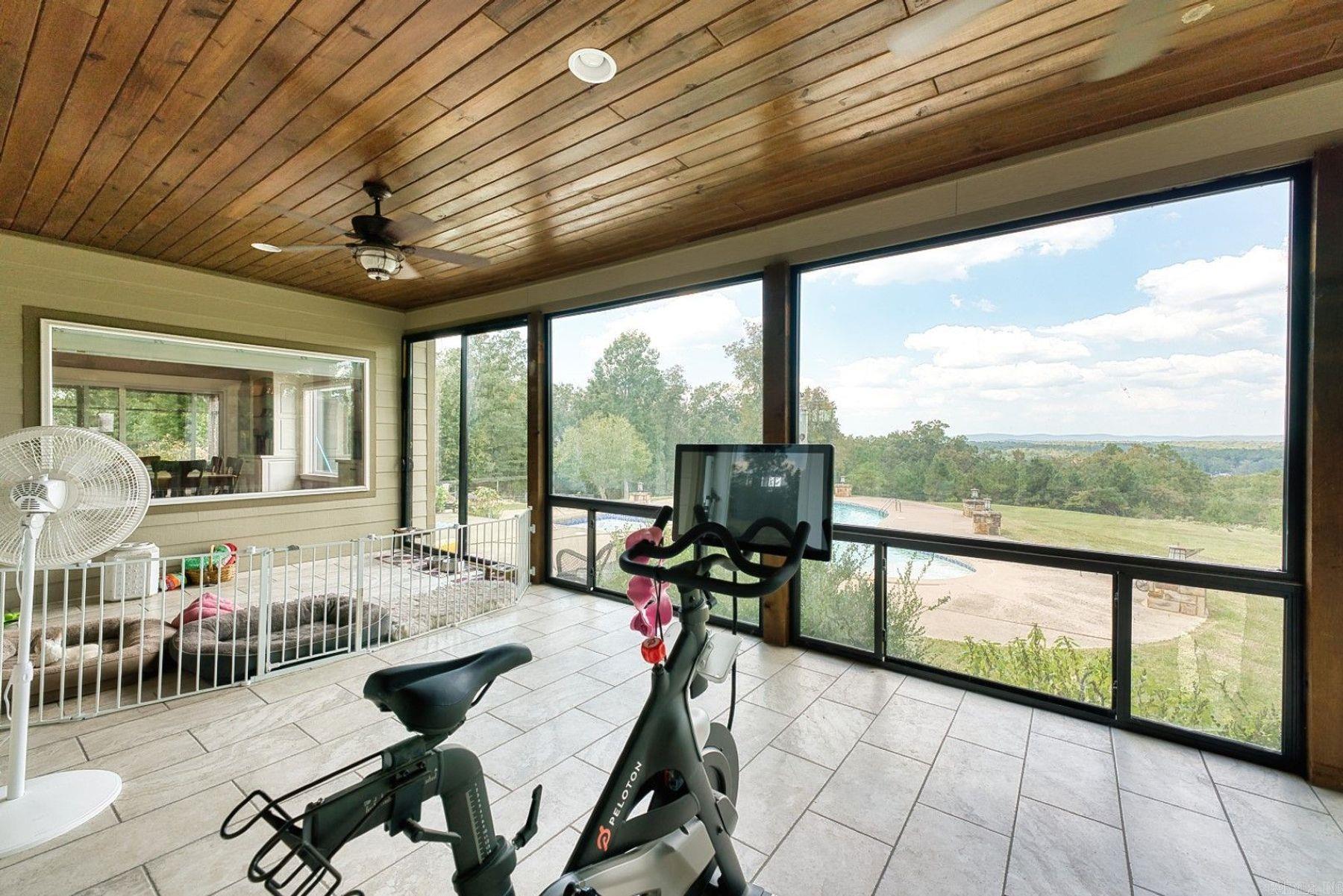 ROCK CREEK RIDGE - Residential