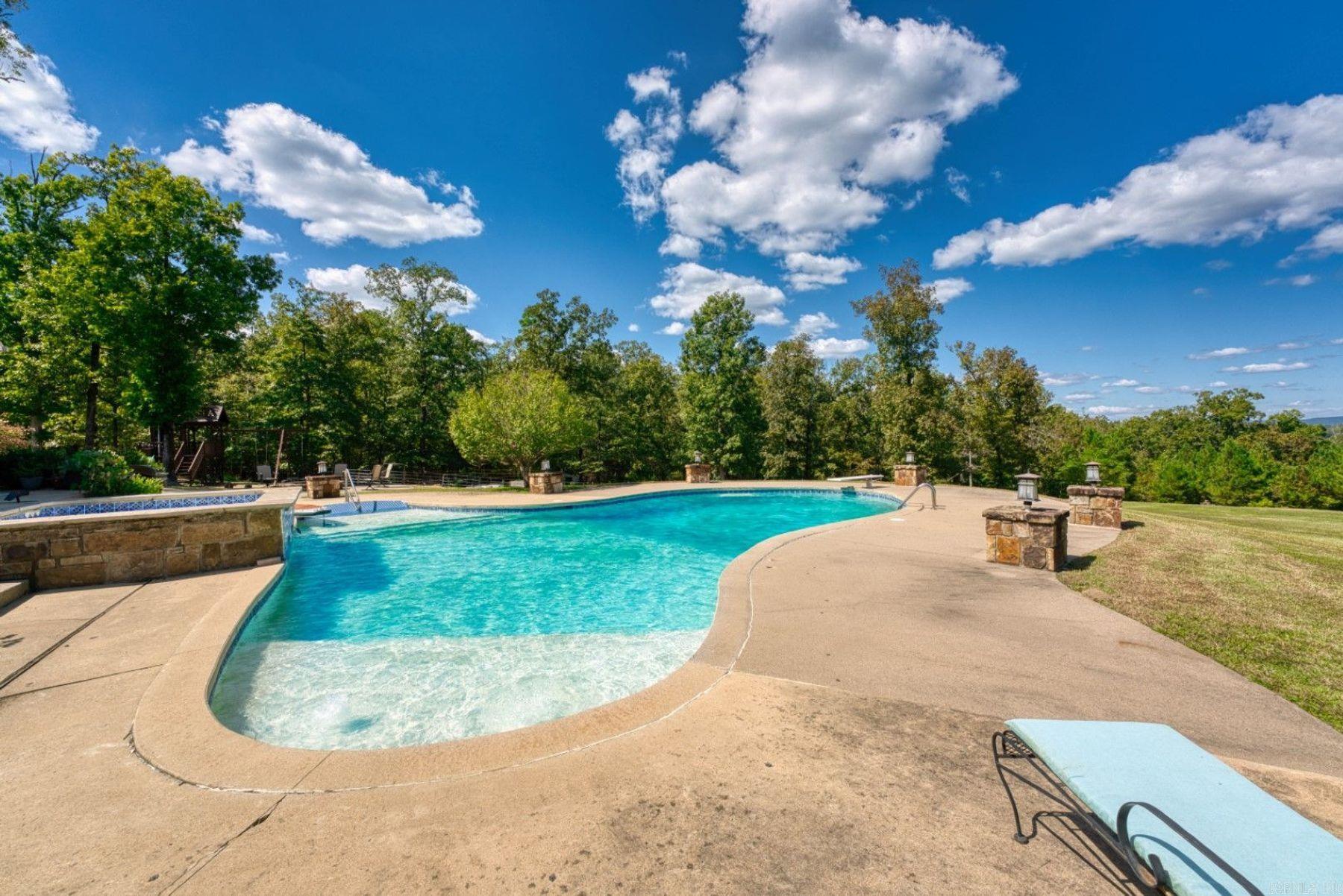 ROCK CREEK RIDGE - Residential