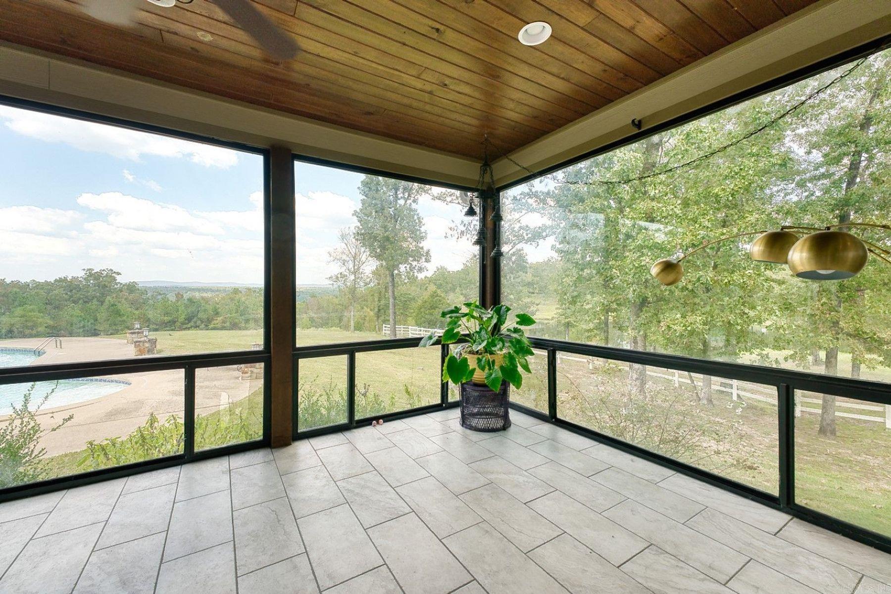 ROCK CREEK RIDGE - Residential