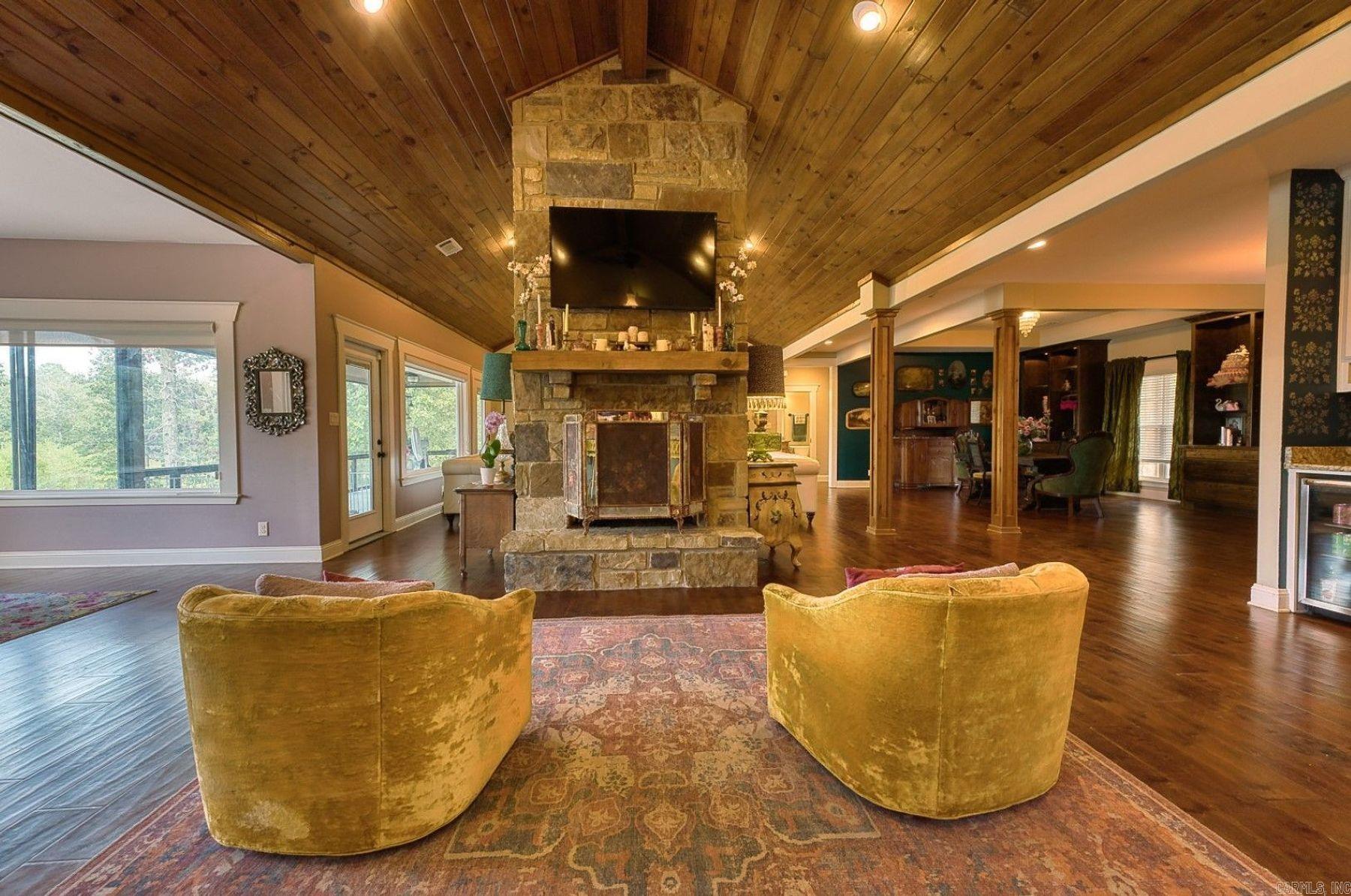 ROCK CREEK RIDGE - Residential