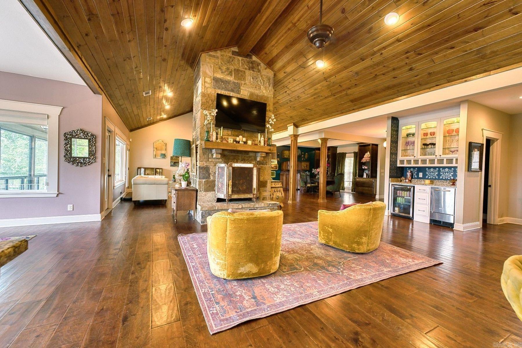 ROCK CREEK RIDGE - Residential