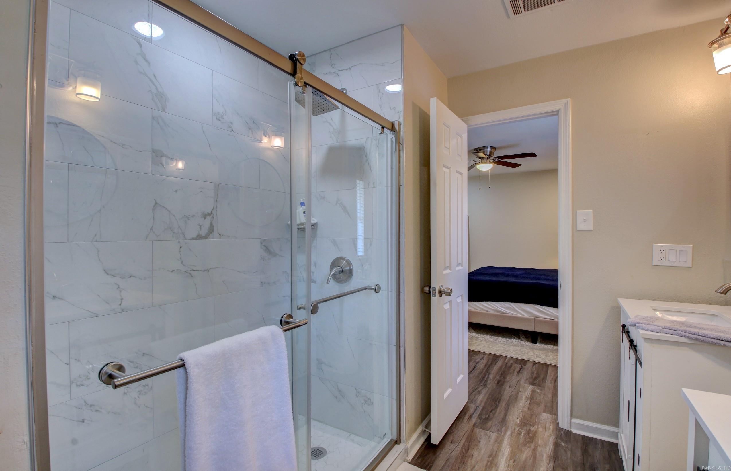 TURTLE CREEK - Residential