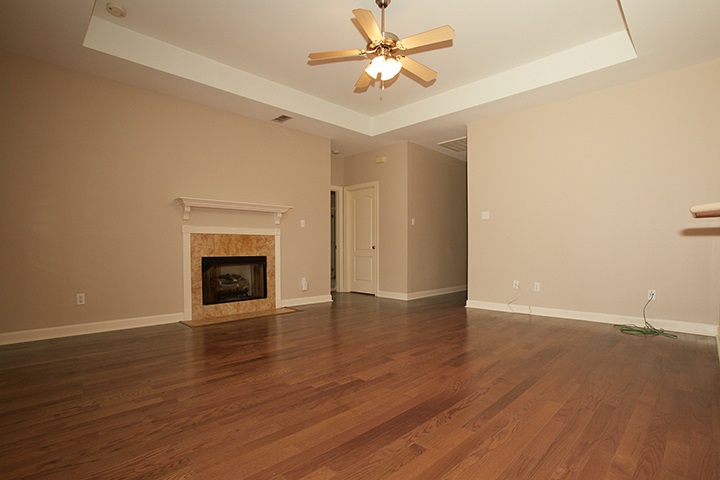 COUNTRY CLUB OF ARK THE - Residential Lease