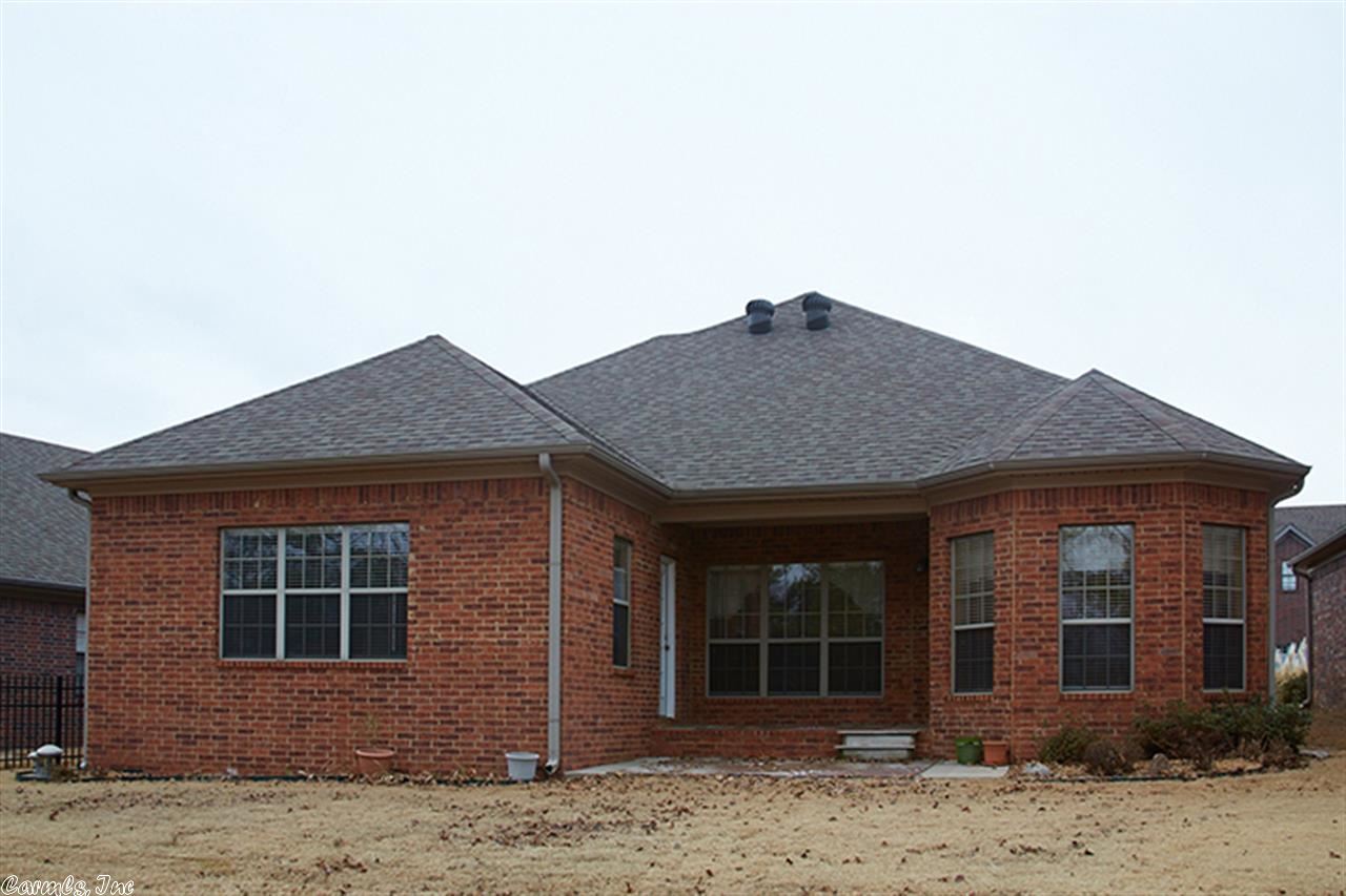 COUNTRY CLUB OF ARK THE - Residential Lease