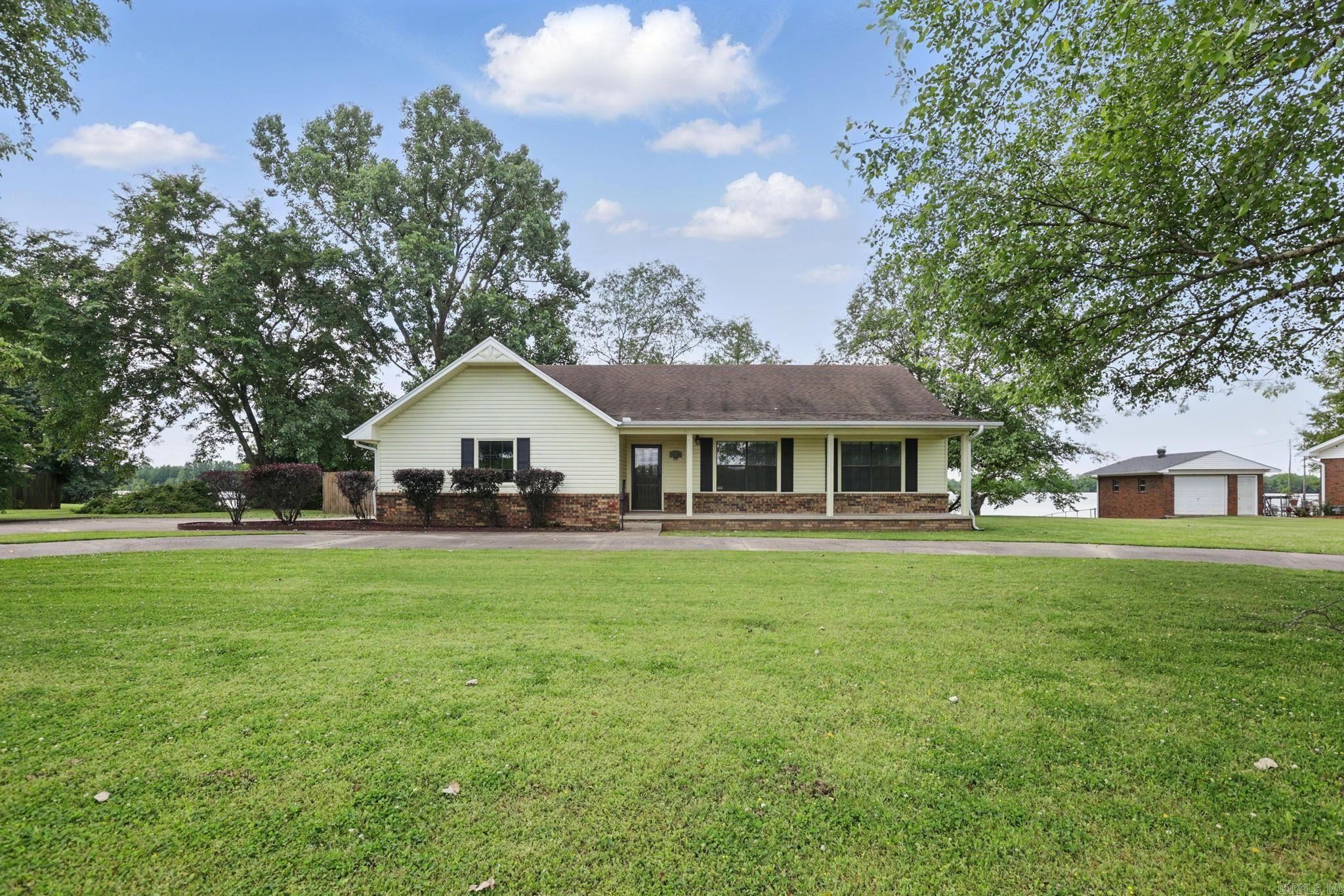 WILLOW BEACH ESTATES - Residential