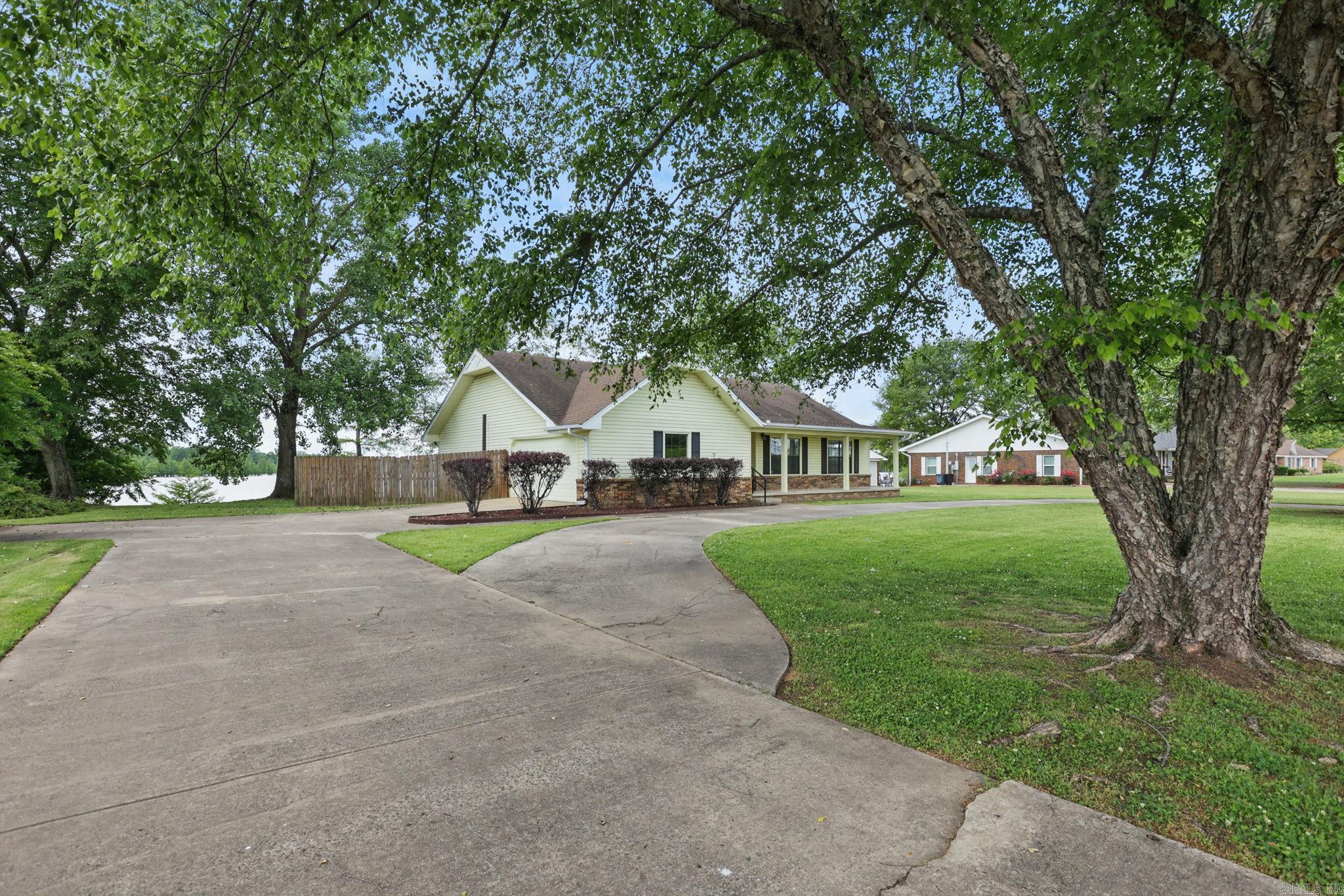 WILLOW BEACH ESTATES - Residential