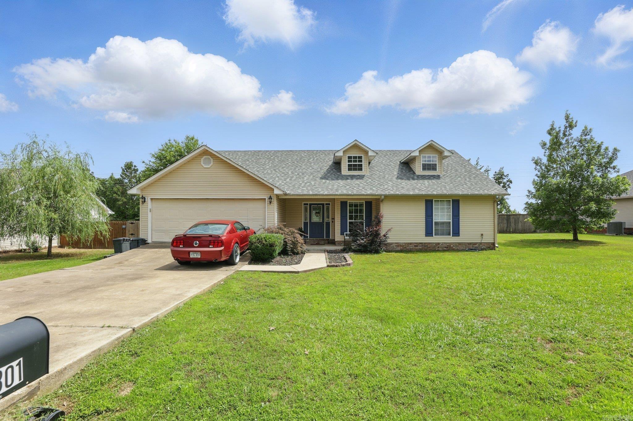 Come checkout this beautiful Home in Excellent Condition, Located in a quiet neighborhood, includes a split floor plan, master has walk-in shower and whirlpool spa-tub. Large Backyard. Conveniently located just minutes from the center of Sheridan. HVAC and Roof both new within the last 2 years.