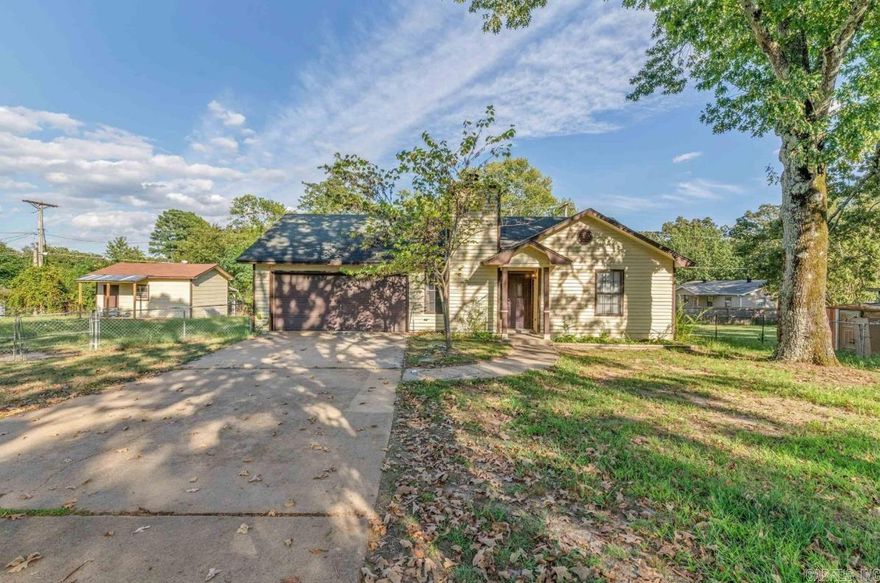 This charming 3-bedroom, 2-bath home is ideally located in the heart of Sherwood. With a functional layout, spacious rooms, and lots of natural light, it’s a great choice for first-time buyers. The unfinished back porch offers potential for future outdoor  space. Close to schools, parks, and shopping. More Photos coming soon!